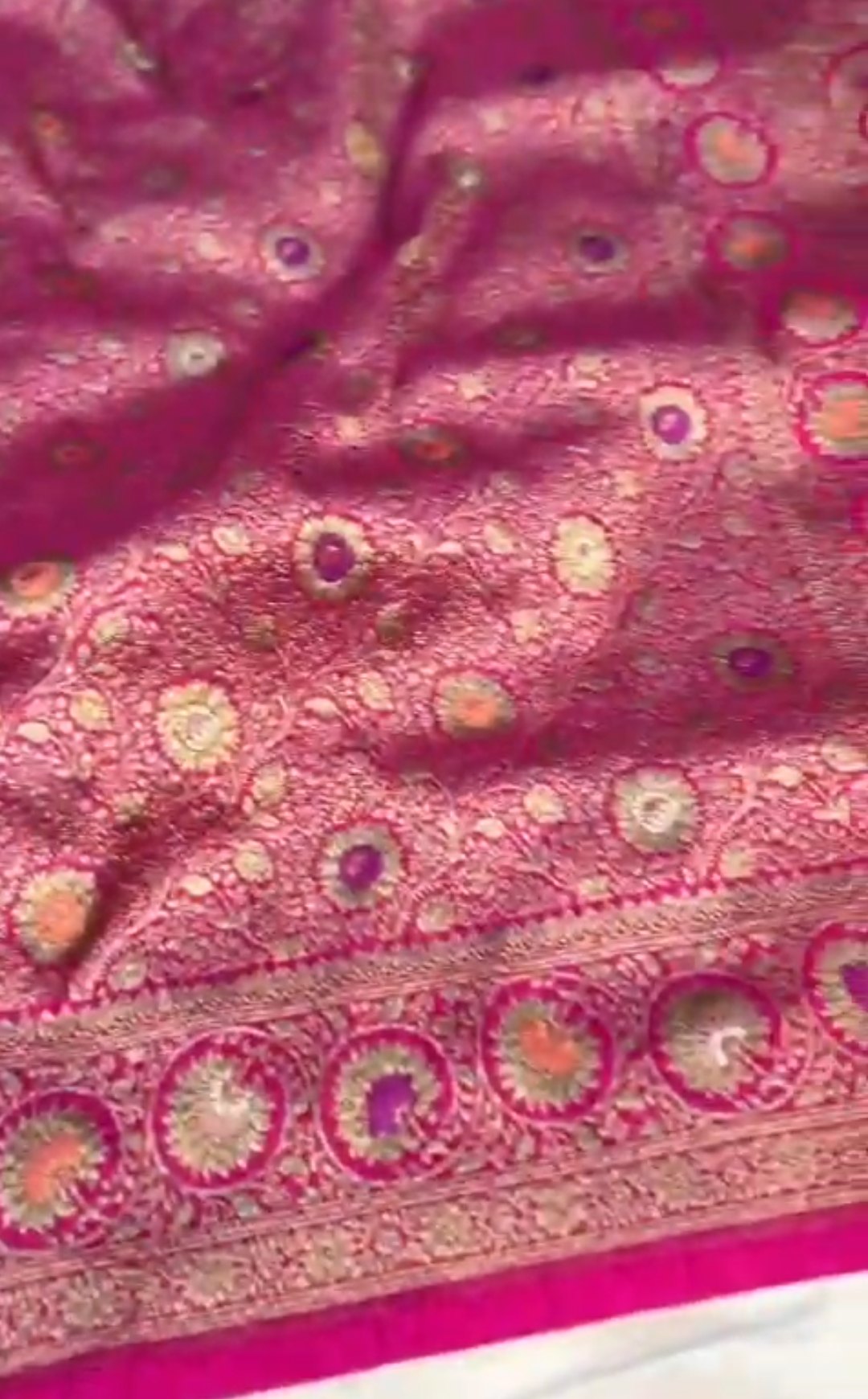 Mørk Pink Banarasi Håndvæv Katan Silk Meenakari Saree