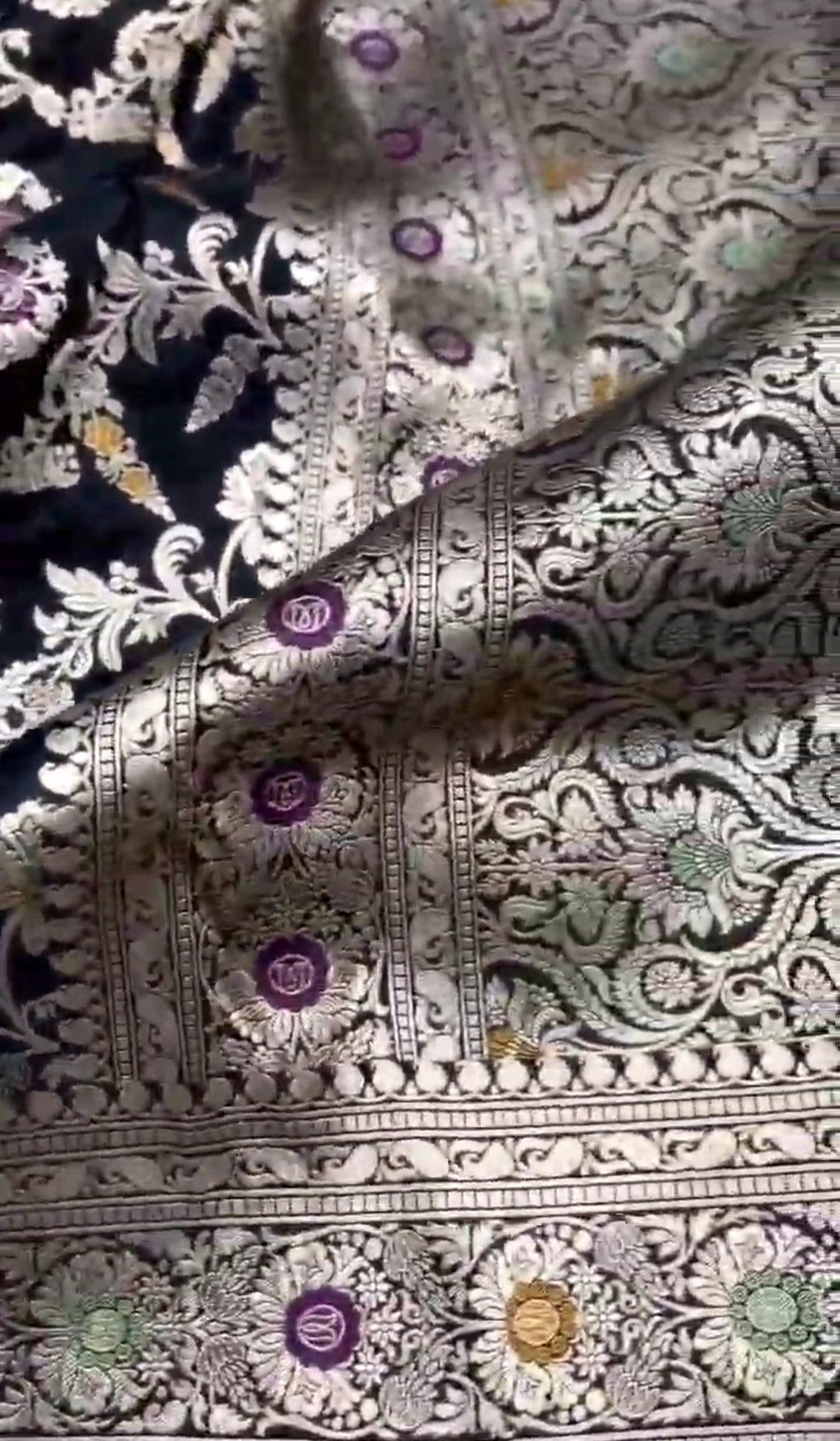 Sort Banarasi Håndvæv Katan Silk Meenakari Saree