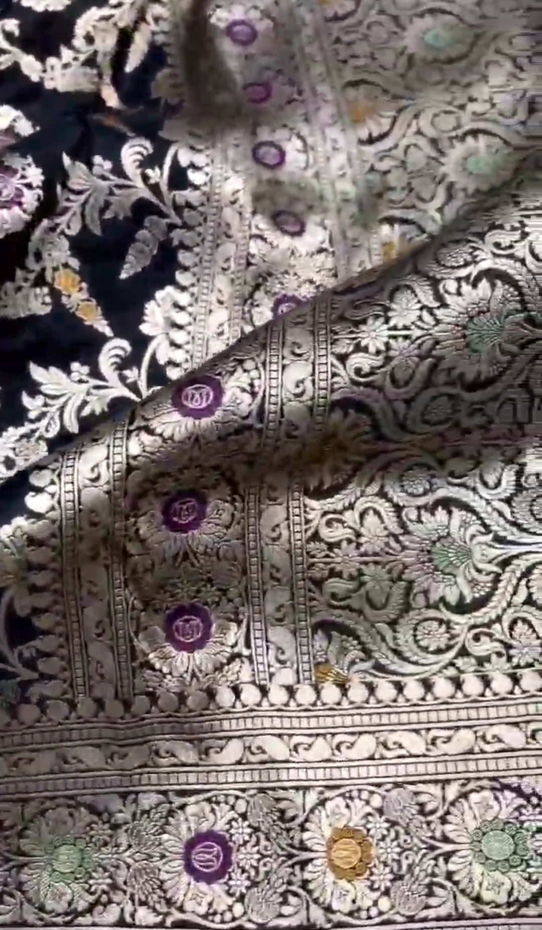 Sort Banarasi Håndvæv Katan Silk Meenakari Saree