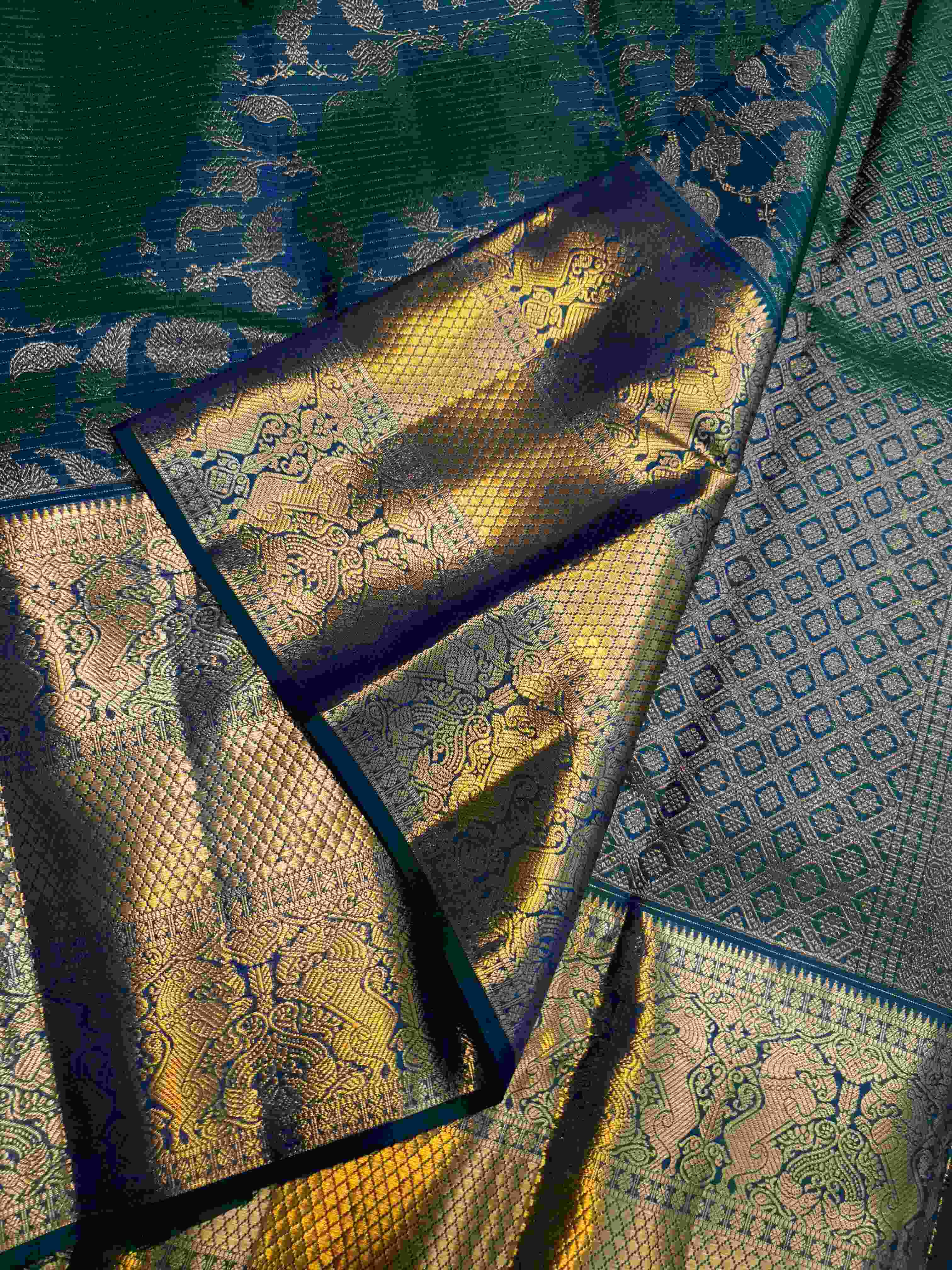 Peacock Blue Kanchipuram Handloom 2G Gold Vairaoosi Silk Saree