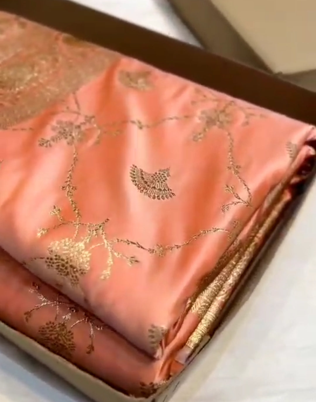 Ferskenfarvet Banarasi Satin Katan Silke Saree