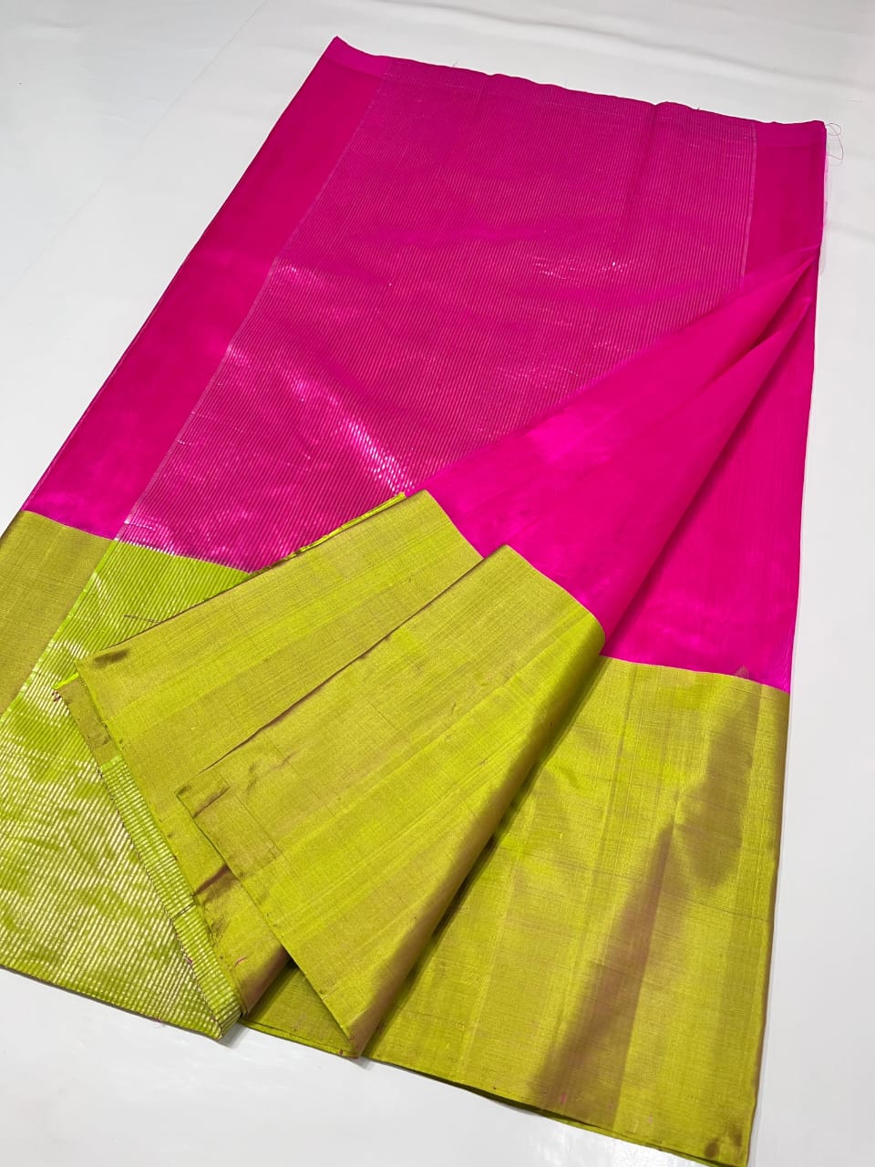 Dark Pink Chanderi Handloom Pattu Silk Mashru Borders Saree