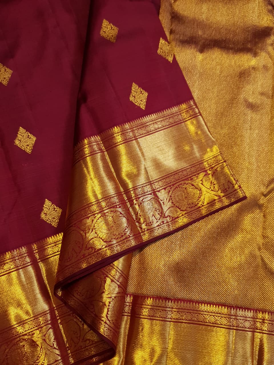 Maroon Kanchipuram Handloom 2G Gold Pattu Silk Saree
