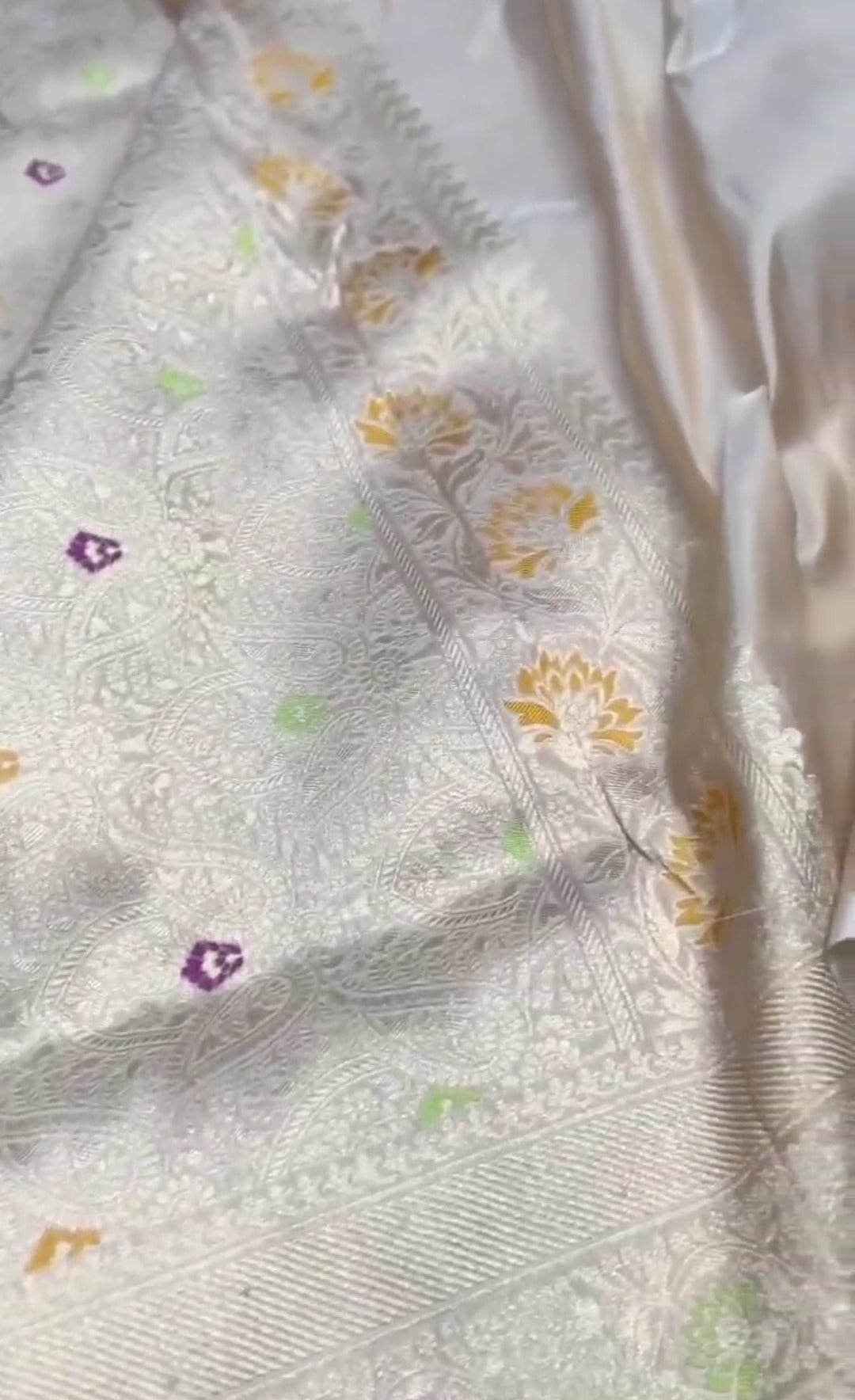 Beige Banarasi Handloom Katan Silk Meenakari Saree