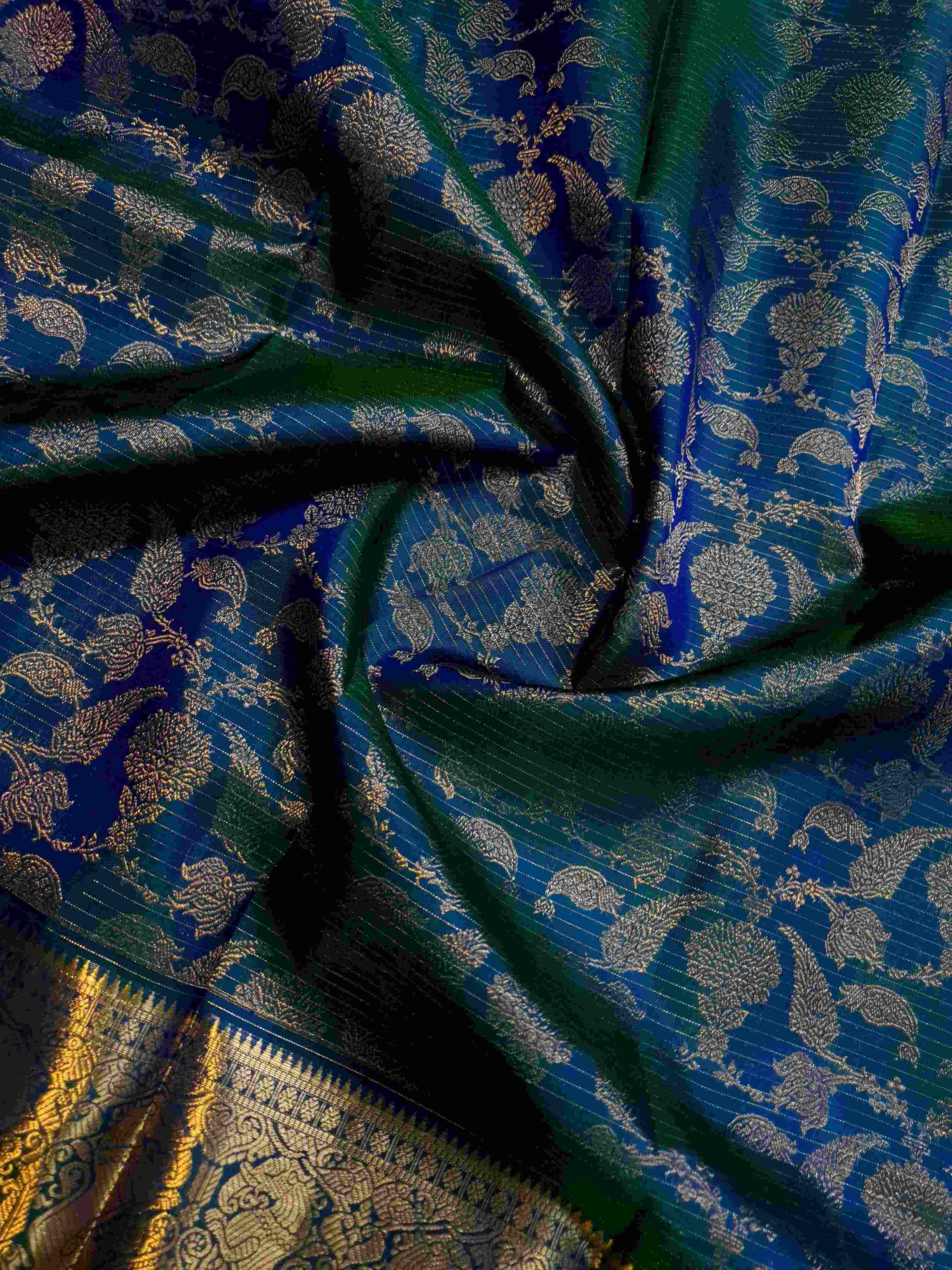 Peacock Blue Kanchipuram Handloom 2G Gold Vairaoosi Silk Saree