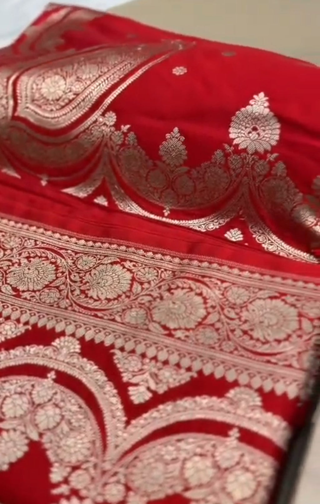 Chilly Red Banarasi Mashru Soft Silk Butta Saree