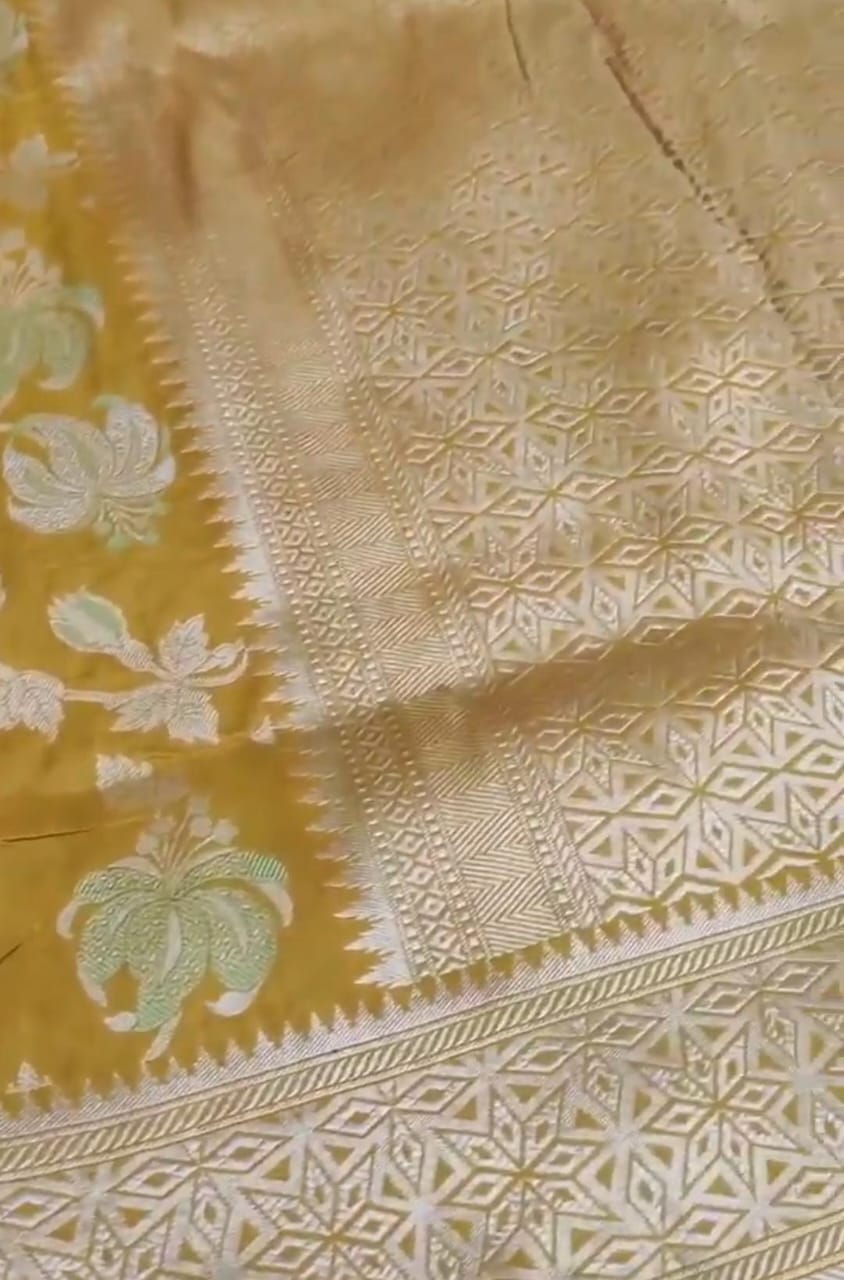 Dual Tone Turmeric Banarasi Handloom Katan Silk Meenakari Saree