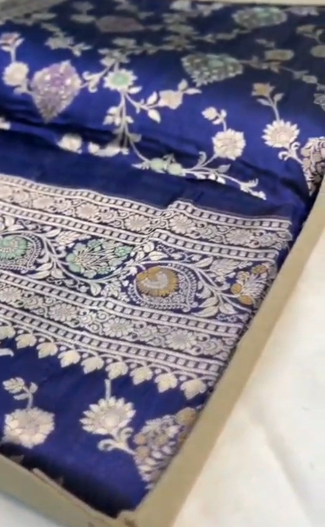Midnight Blue Banarasi Håndvæv Katan Silk Meenakari Saree