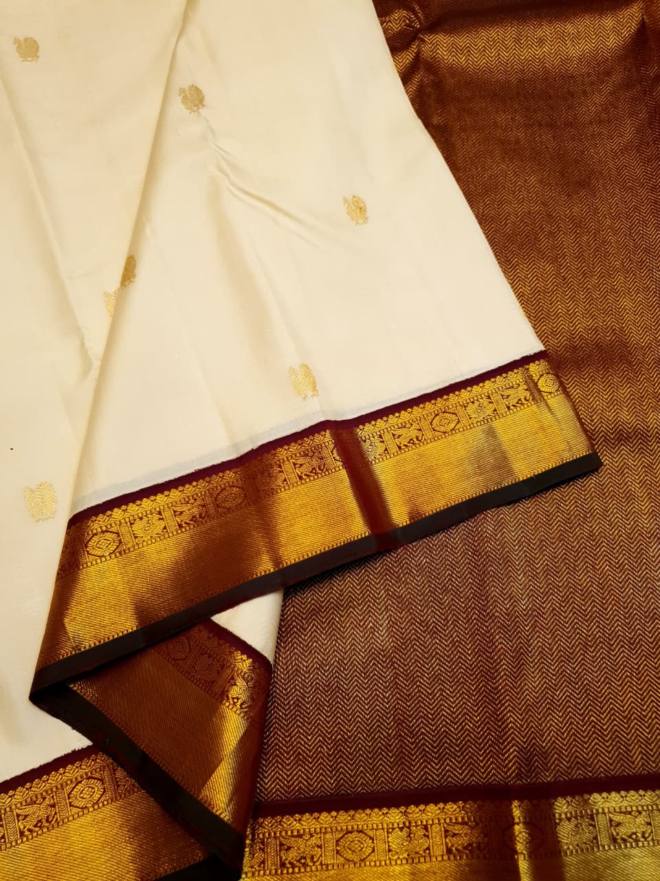 Cream Kanchipuram Handloom 2G Gold Pattu Silk Saree