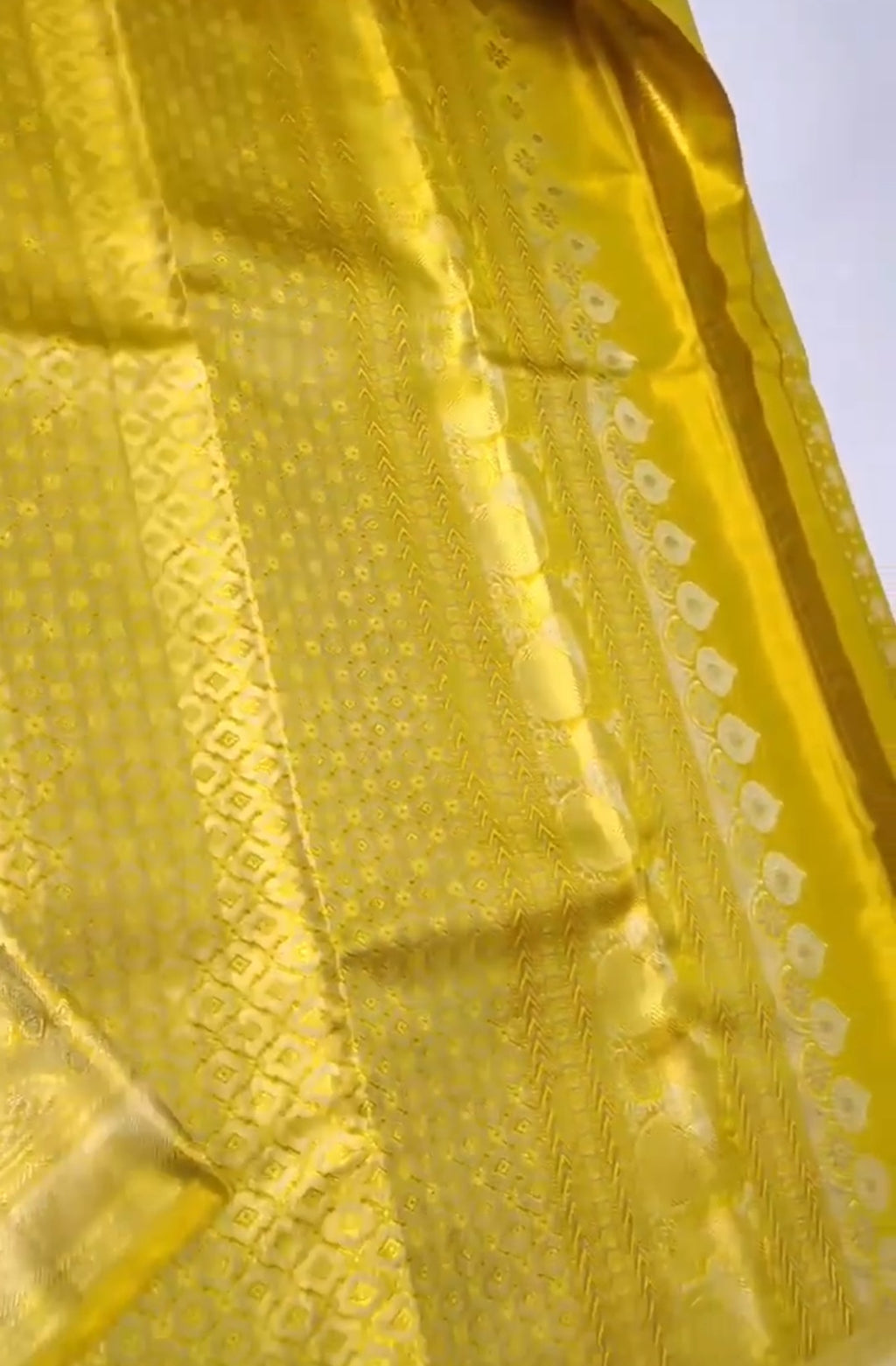 Gold Kanchipuram Handloom Tissue Brocade Silk Saree