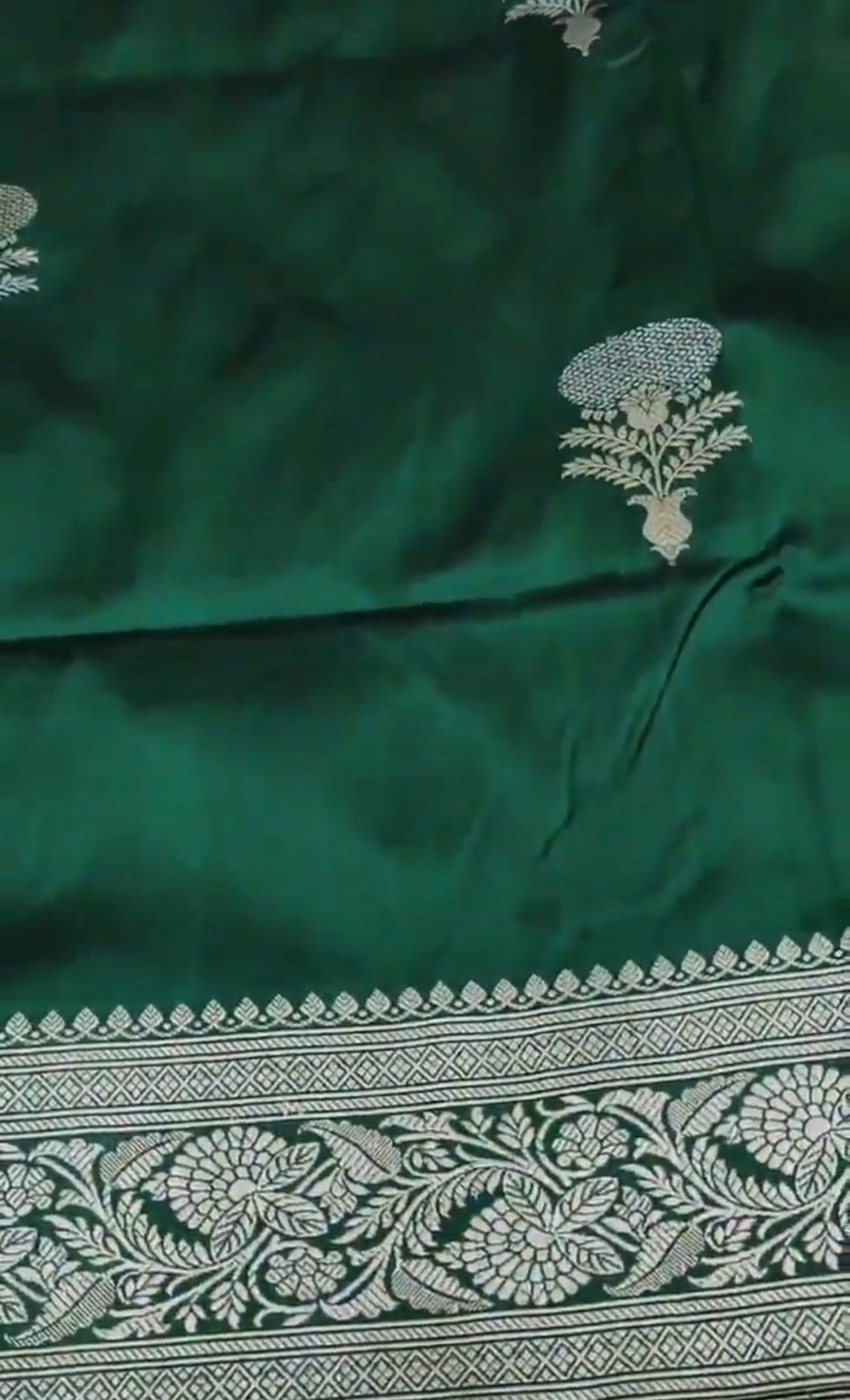 Dual Tone Bottle Green Banarasi Handloom Katan Silk Meenakari Saree