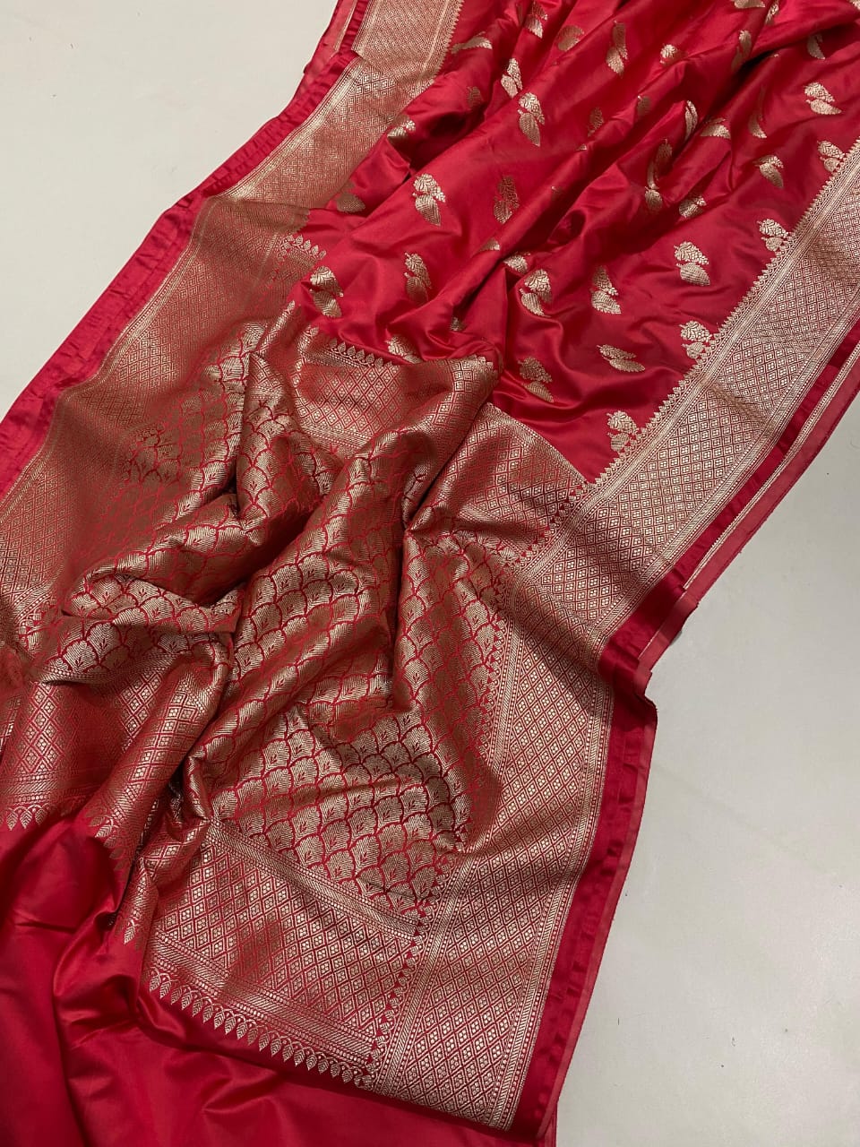 Rustic Red Banarasi Mashru Soft Silk Saree