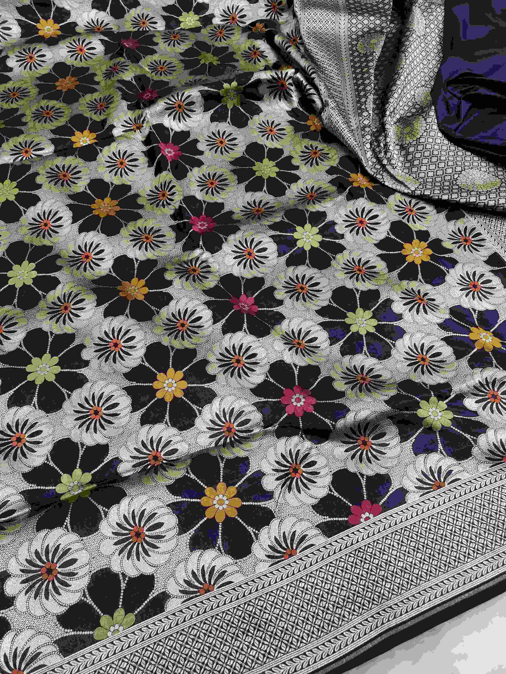 Vin Banarasi Håndvæv Katan Silk Meenakari Saree