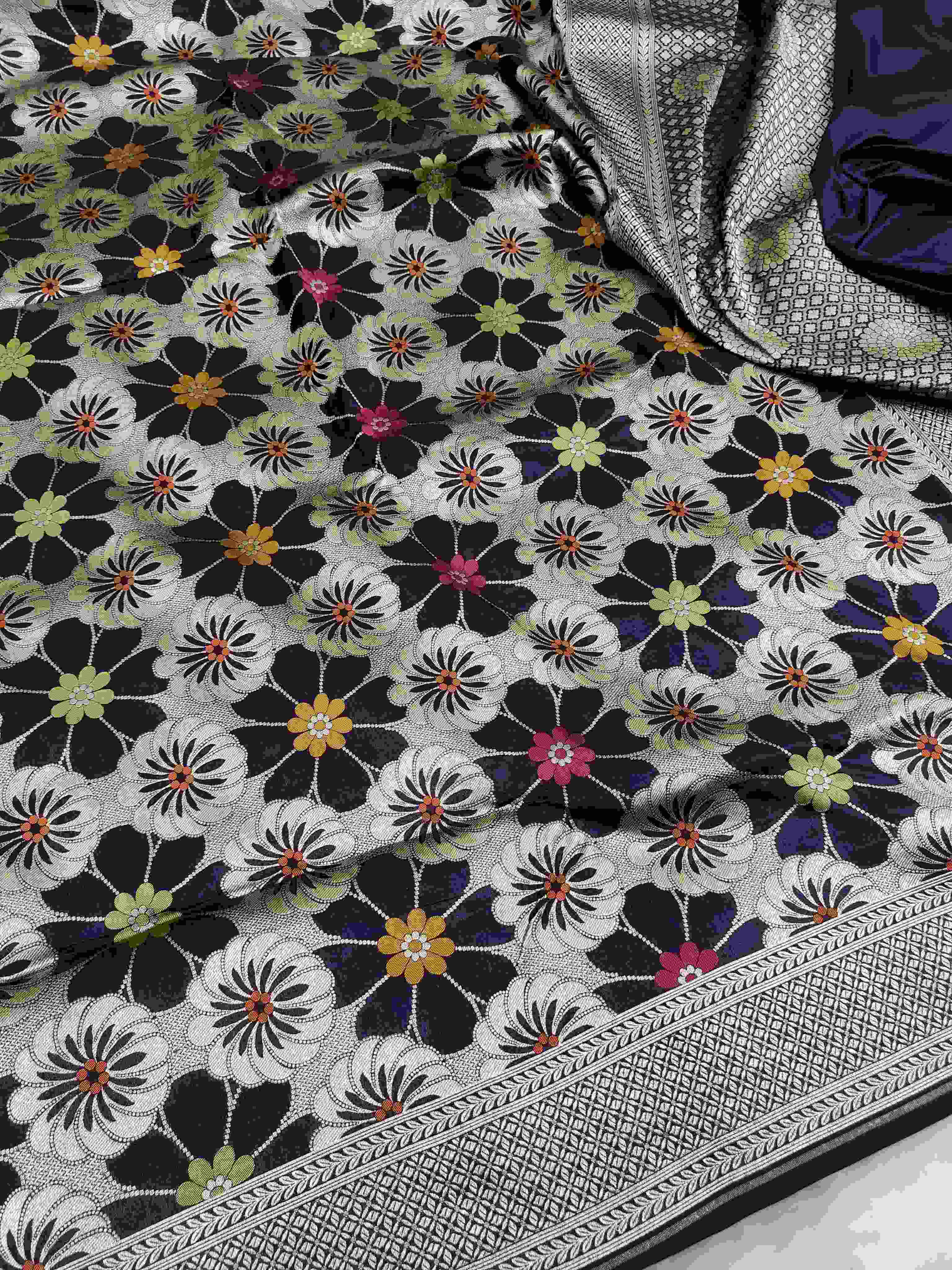 Vin Banarasi Håndvæv Katan Silk Meenakari Saree