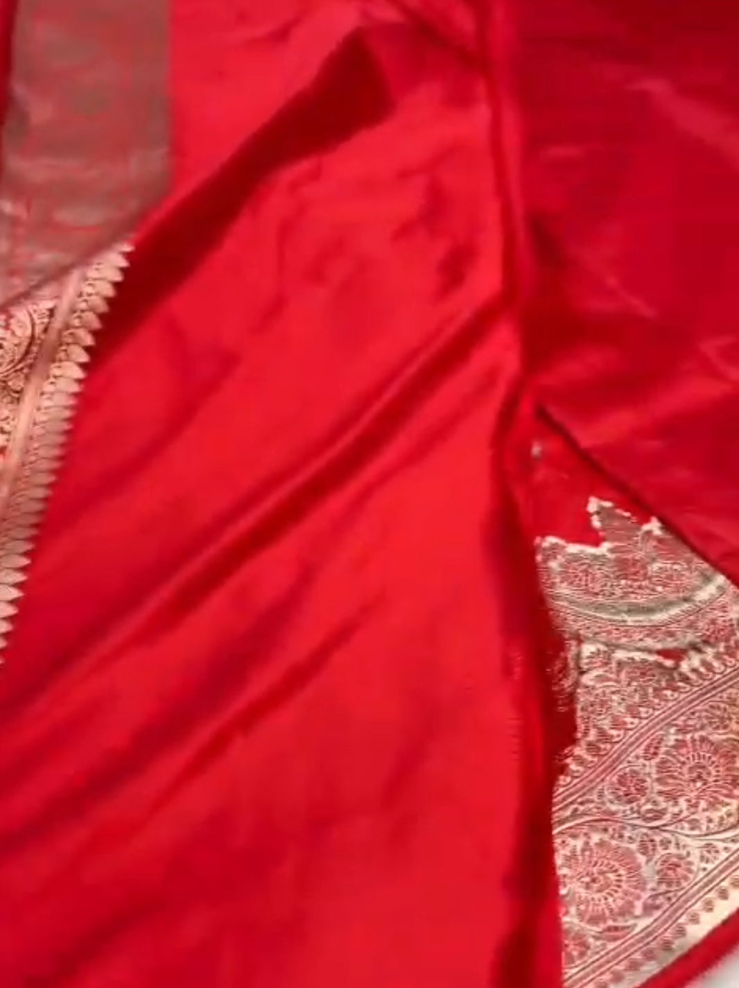 Chilly Red Banarasi Mashru Soft Silk Butta Saree