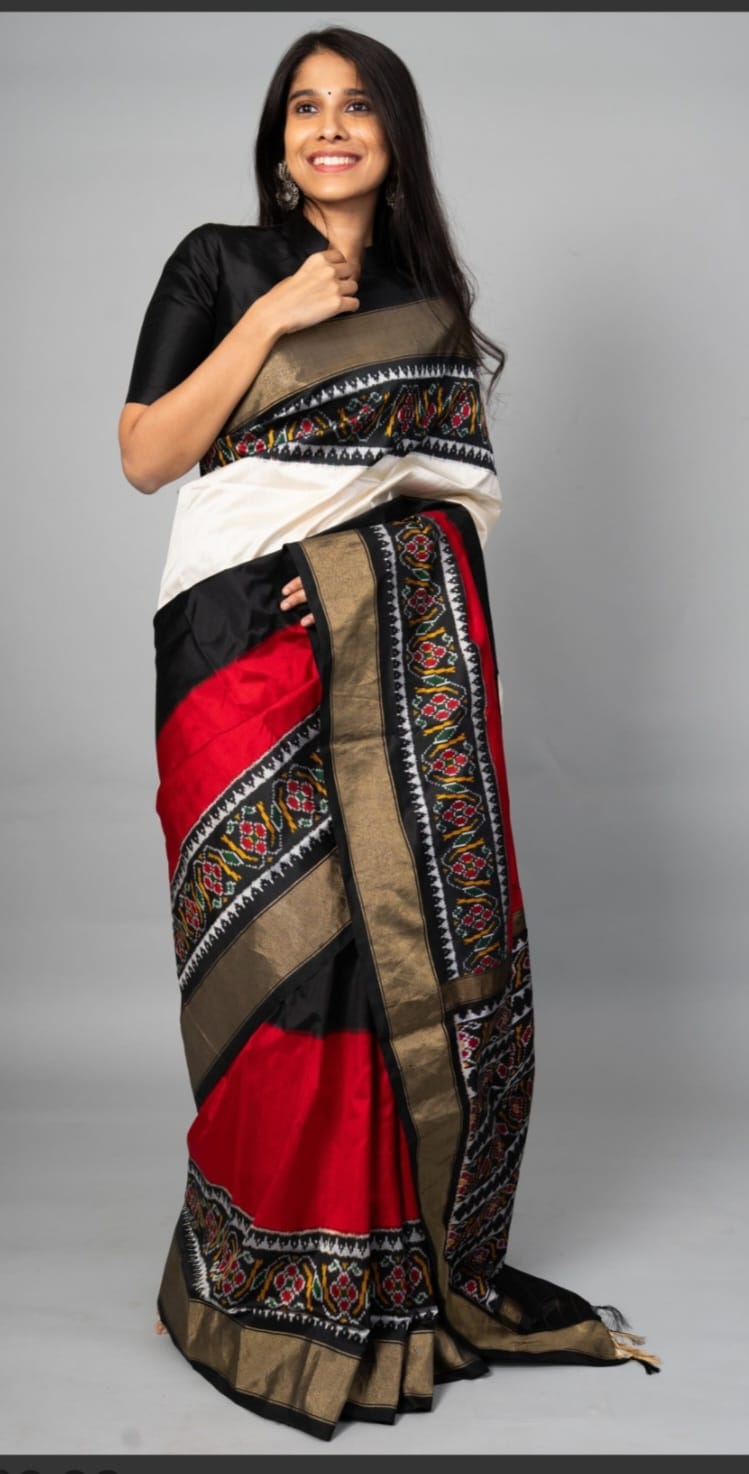 Red, White & Black Pochampally Handloom 3D Ikkat/Ikat Silk Saree