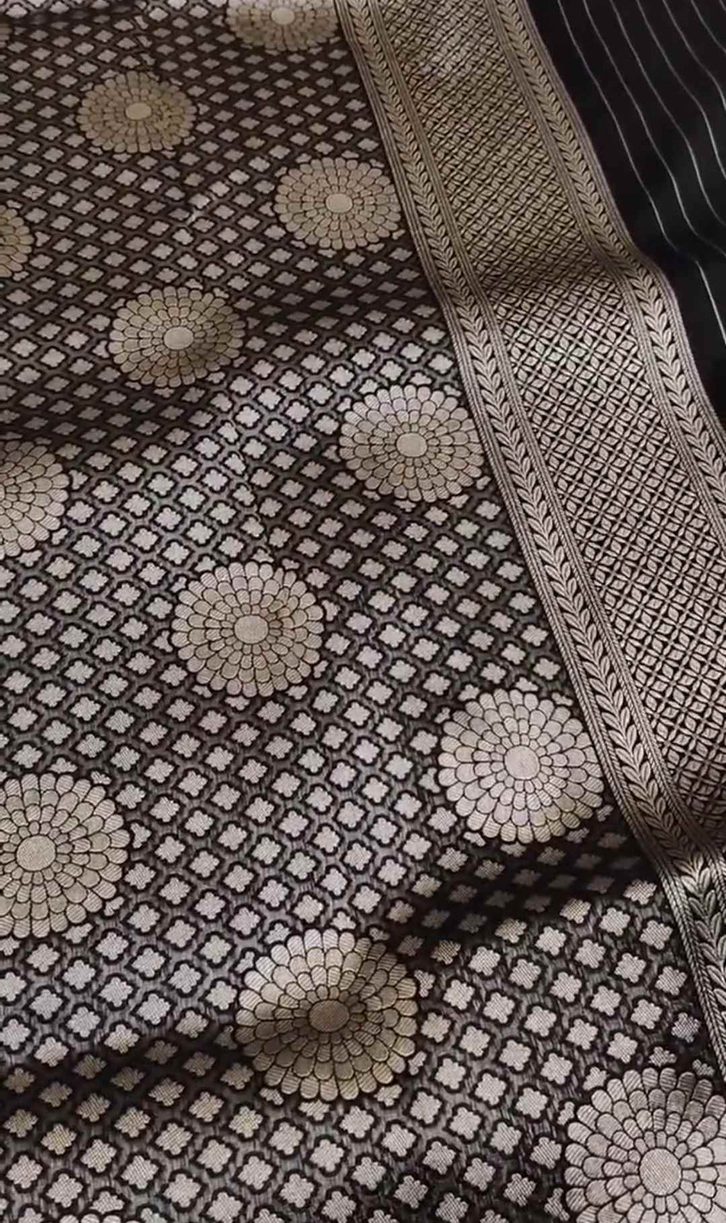 Sort Banarasi Håndvæv Katan Silk Meenakari Saree