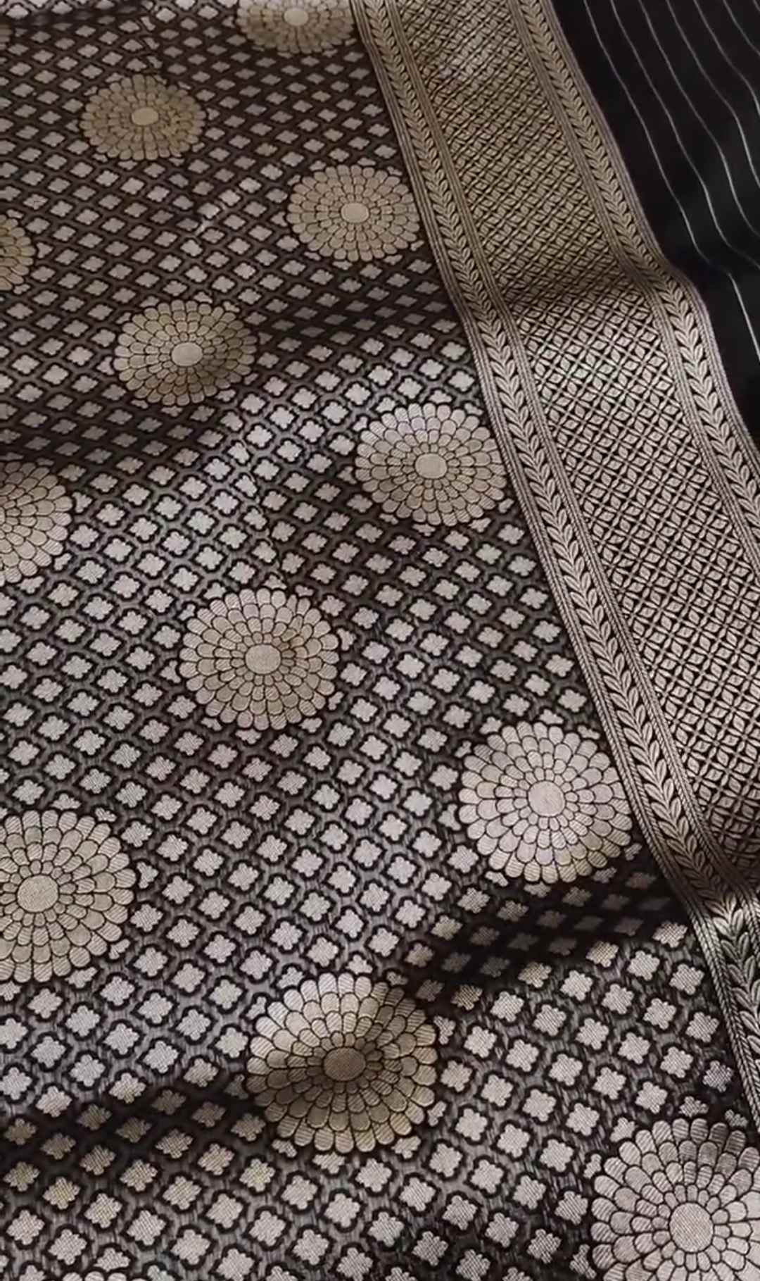 Sort Banarasi Håndvæv Katan Silk Meenakari Saree