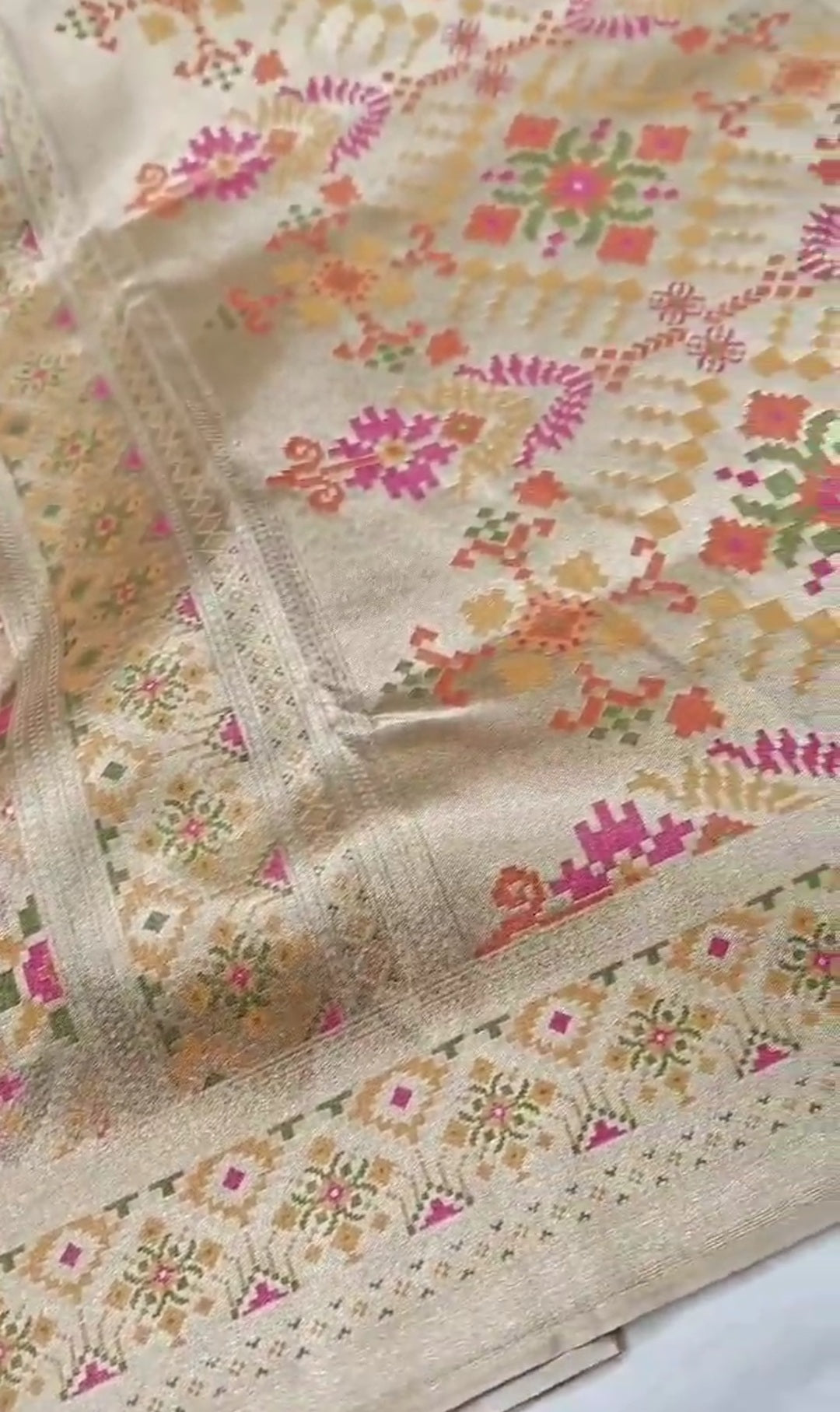 Creme Banarasi Soft Tissue Silke Meenakari Saree