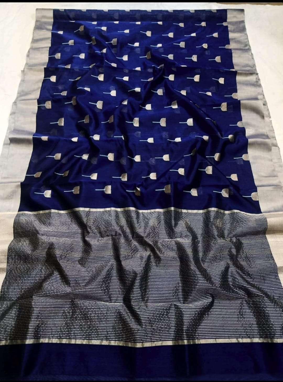 Midnight Blue Chanderi Håndvæv Pattu Silk Meenakari Saree