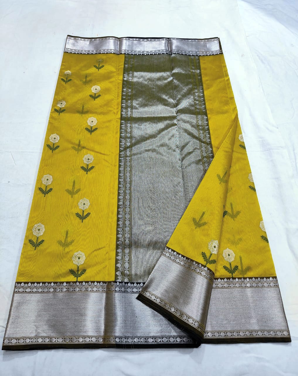 Lemon Chanderi Handloom Pattu Silk Meenakari Nakshi Saree
