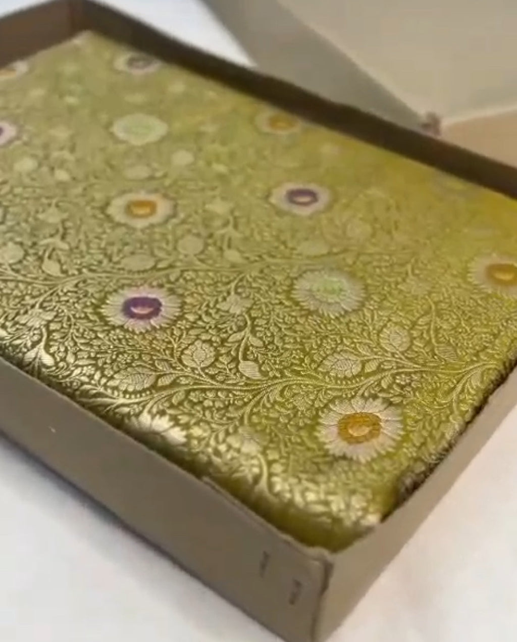 Mehandi Banarasi Handloom Katan Silk Meenakari Saree