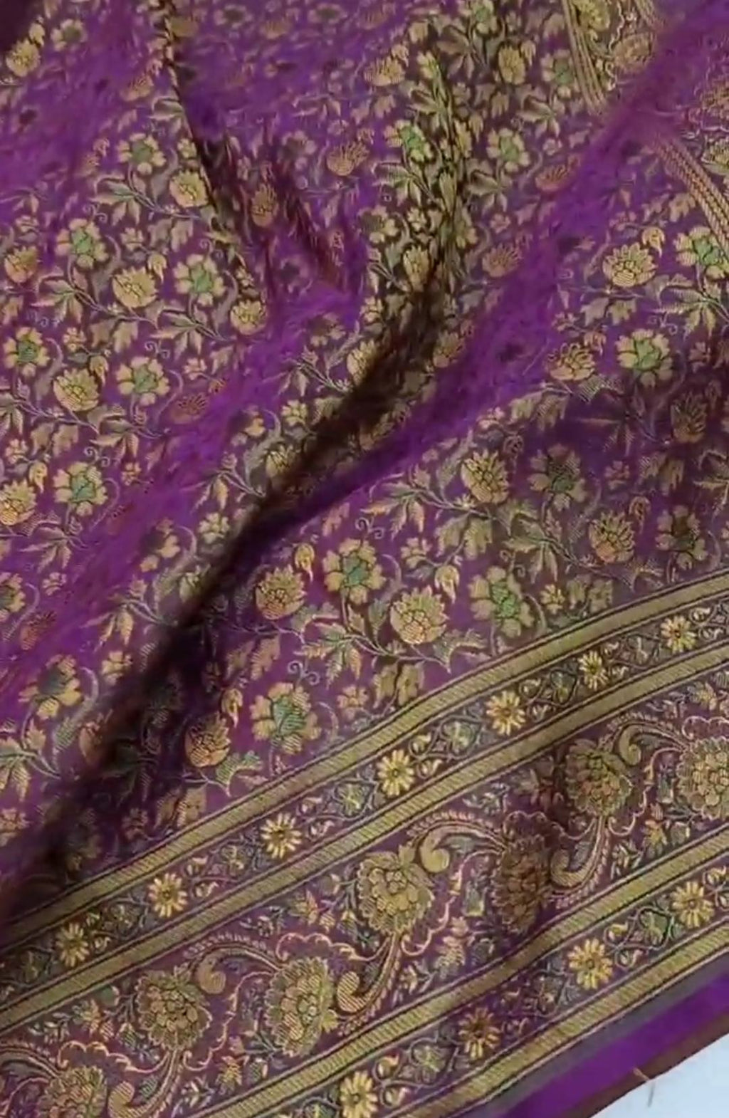 Magenta Banarasi Semi Katan Silk Tanchoi Brocade Saree