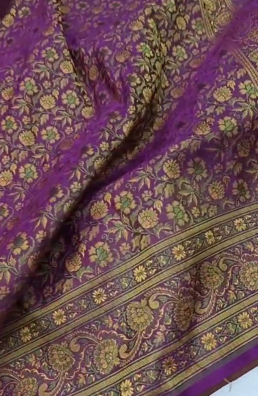 Magenta Banarasi Semi Katan Silk Tanchoi Brocade Saree