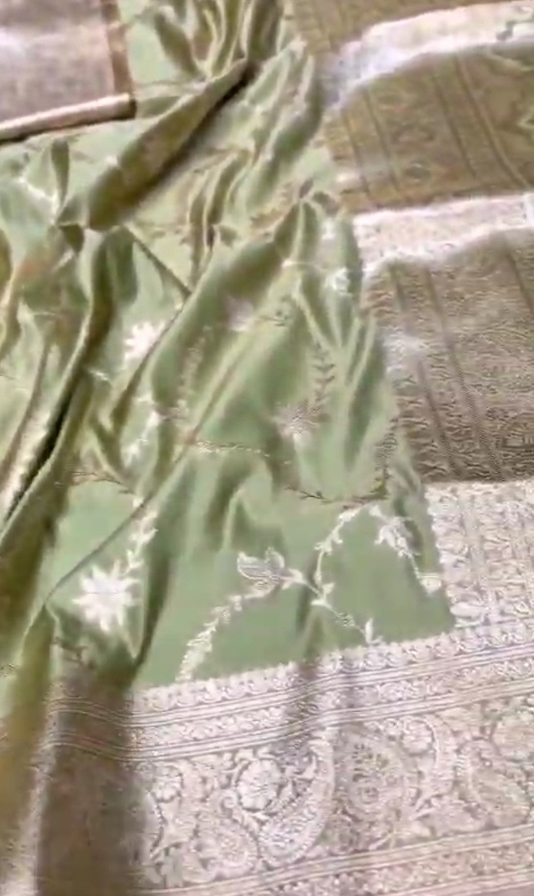 Pistaciegrøn Banarasi Satin Katan Silk Saree