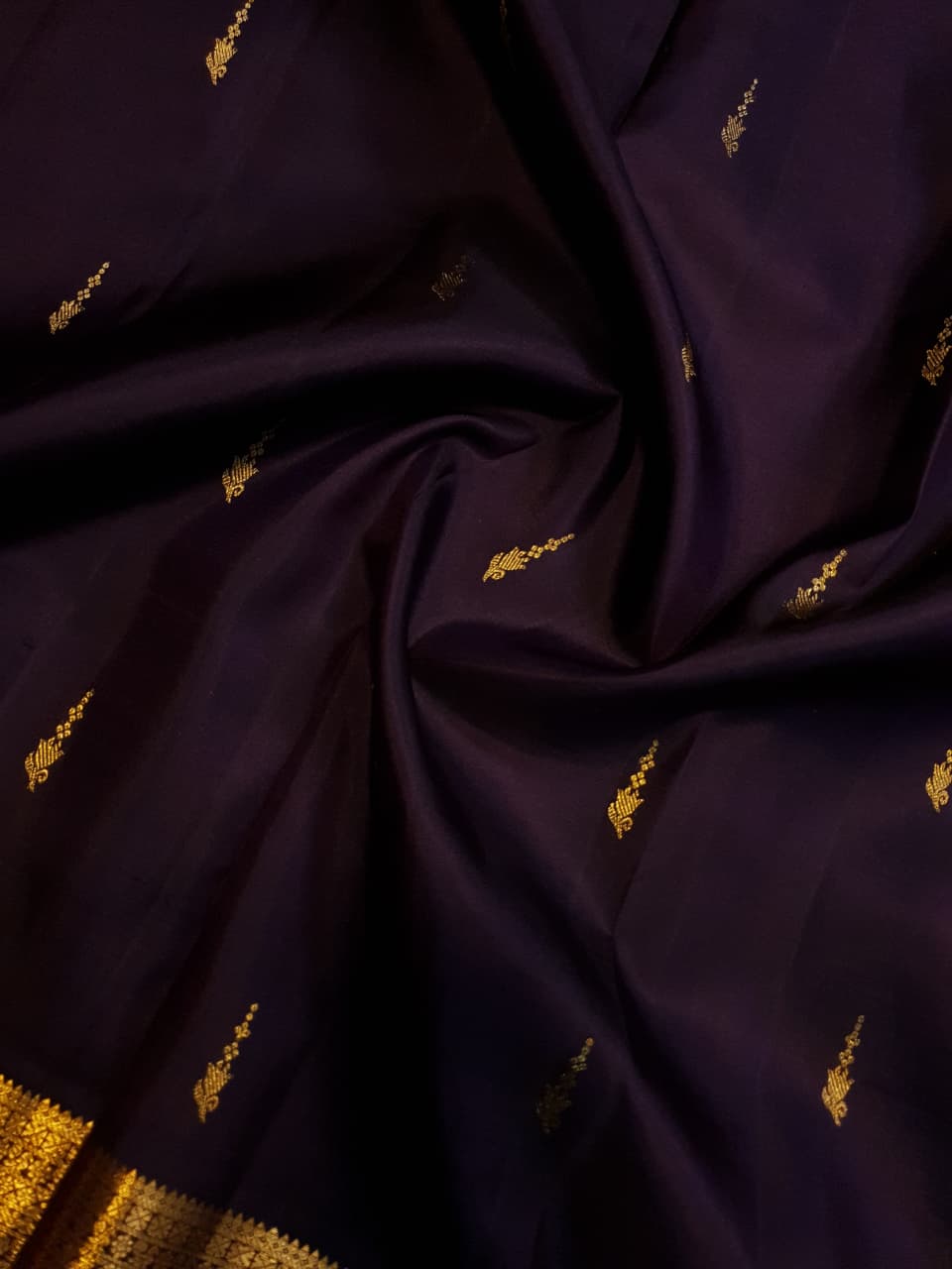 Dark Purple Kanchipuram Handloom 2G Gold Pattu Silk Saree