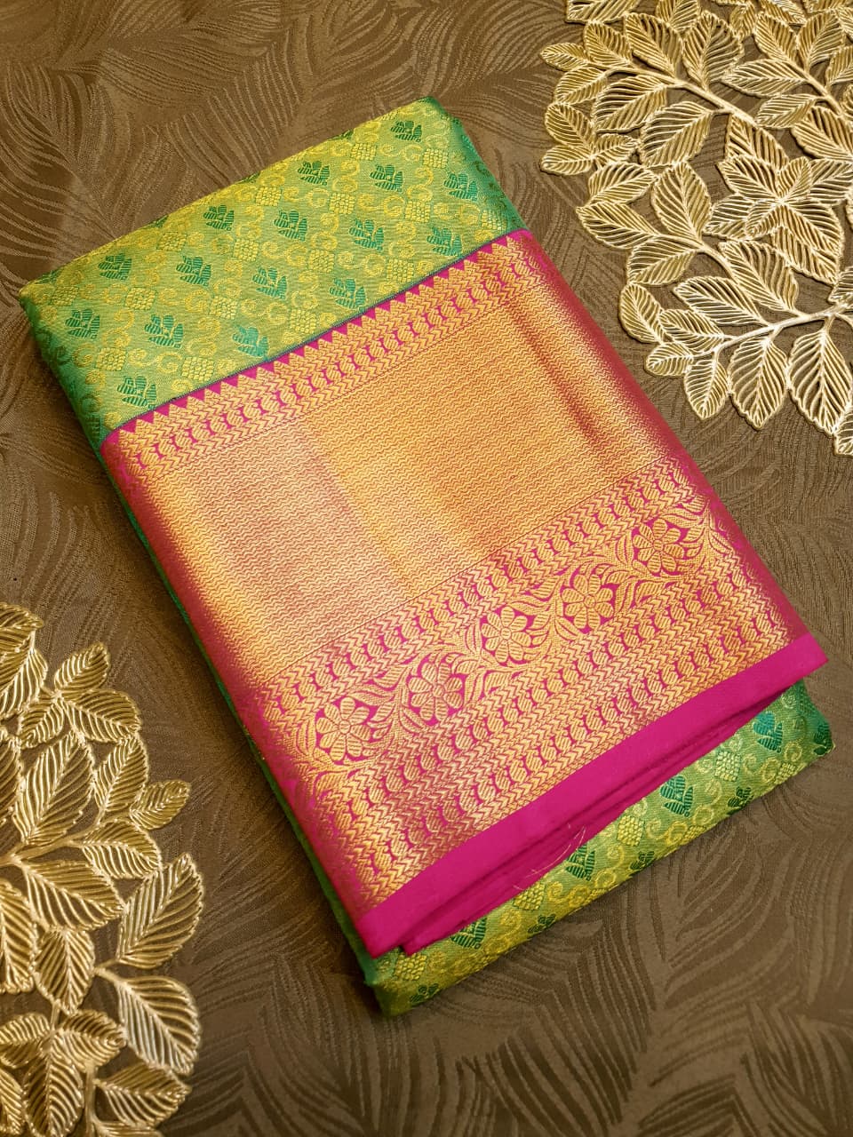 Lime Green Kanchipuram Handloom 2G Gold Korvai Silk Saree