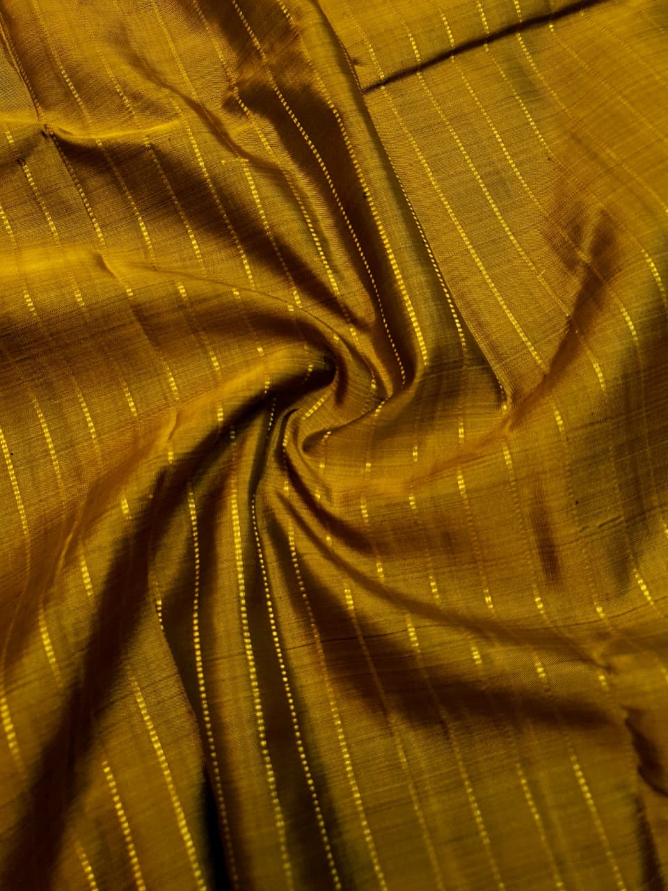 Mustard Kanchipuram Handloom 2G Gold Pattu Silk Saree