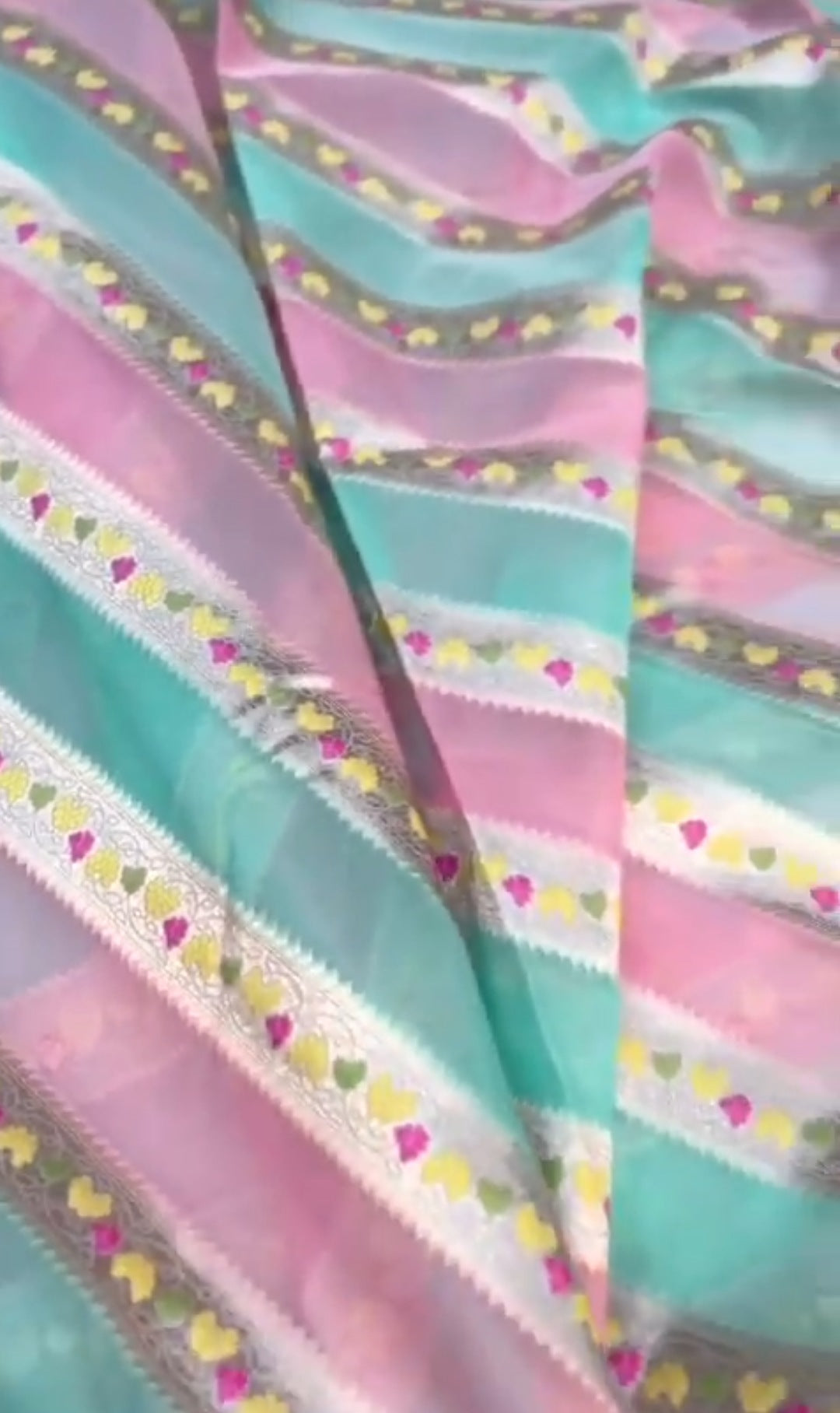 Havgrøn Banarasi Håndvæv Kora Organza Silk Meenakari Saree