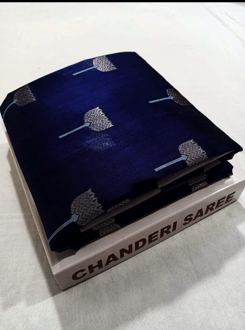 Midnight Blue Chanderi Håndvæv Pattu Silk Meenakari Saree