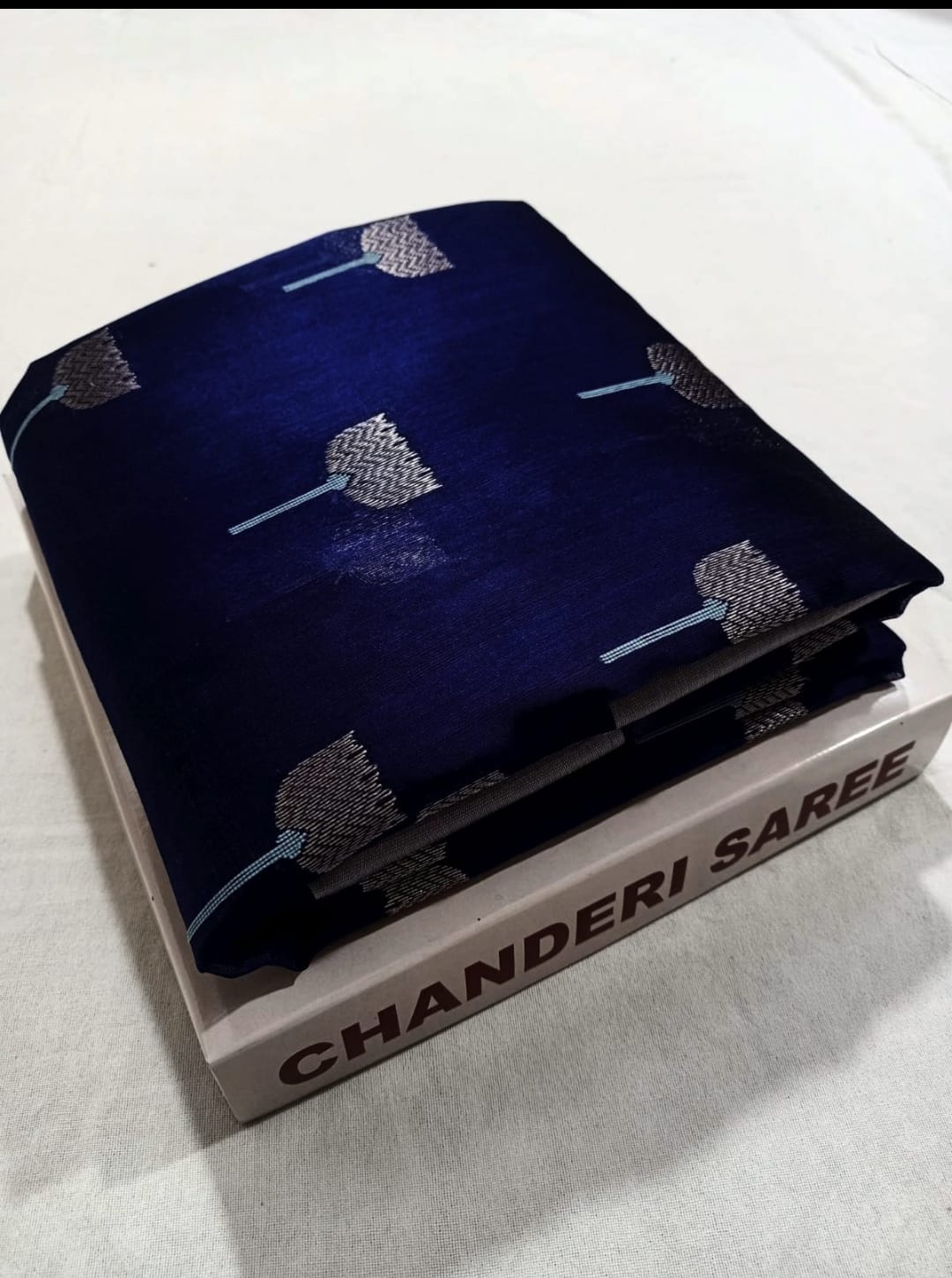 Midnight Blue Chanderi Håndvæv Pattu Silk Meenakari Saree