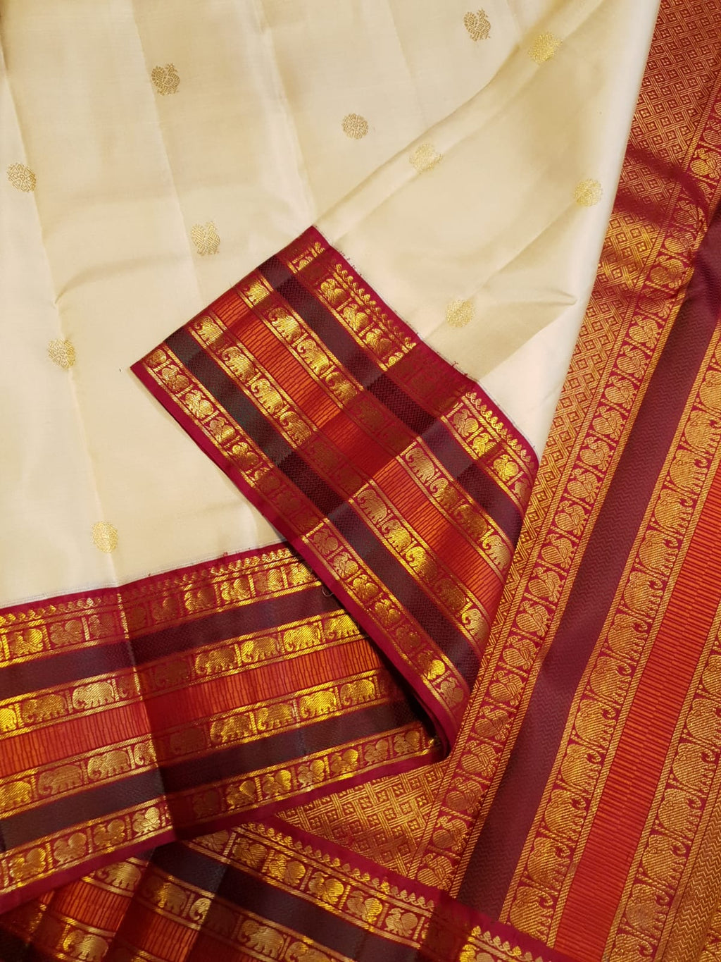 Cream Kanchipuram Handloom 2G Gold Korvai Silk Saree