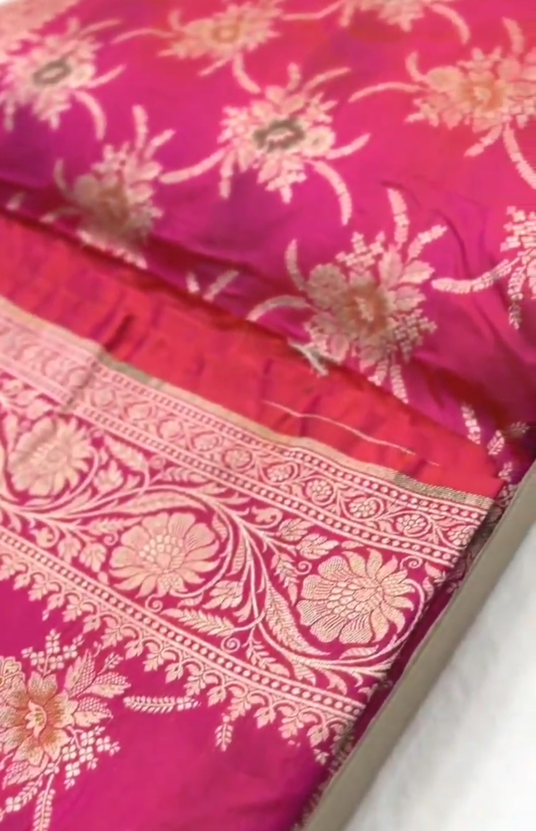 Hot Pink Banarasi Håndvæv Katan Silk Meenakari Saree