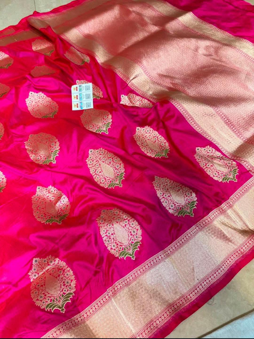 Mørk Pink Banarasi Håndvæv Katan Silk Meenakari Saree