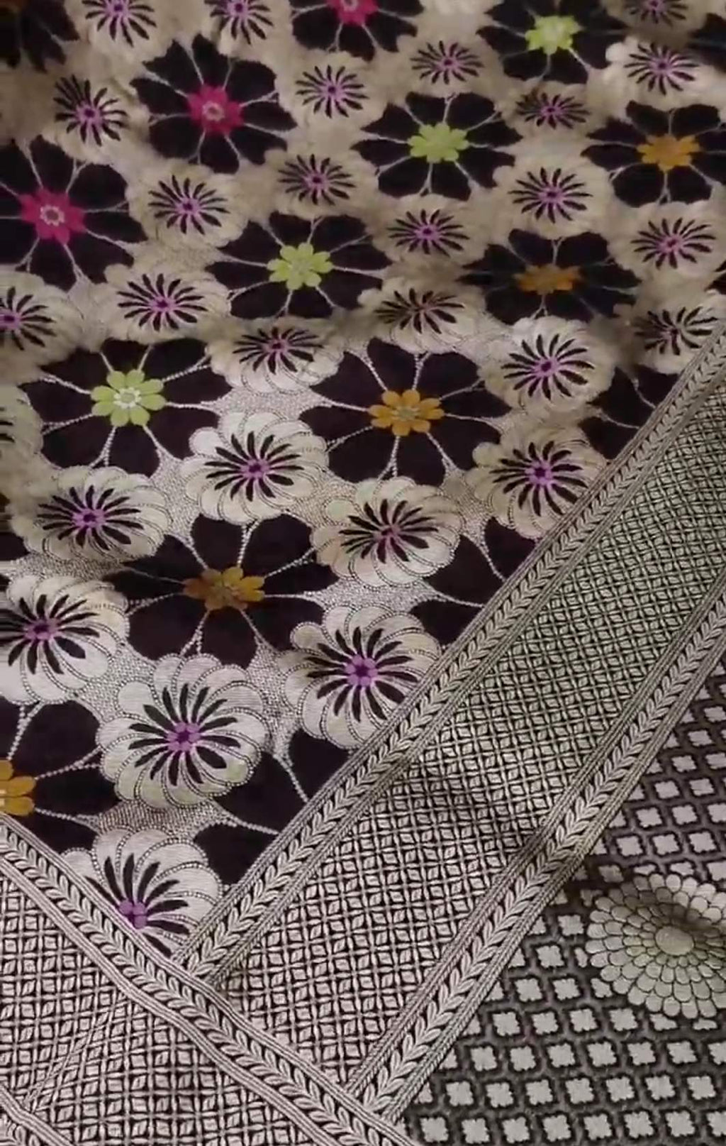 Vin Banarasi Håndvæv Katan Silk Meenakari Saree