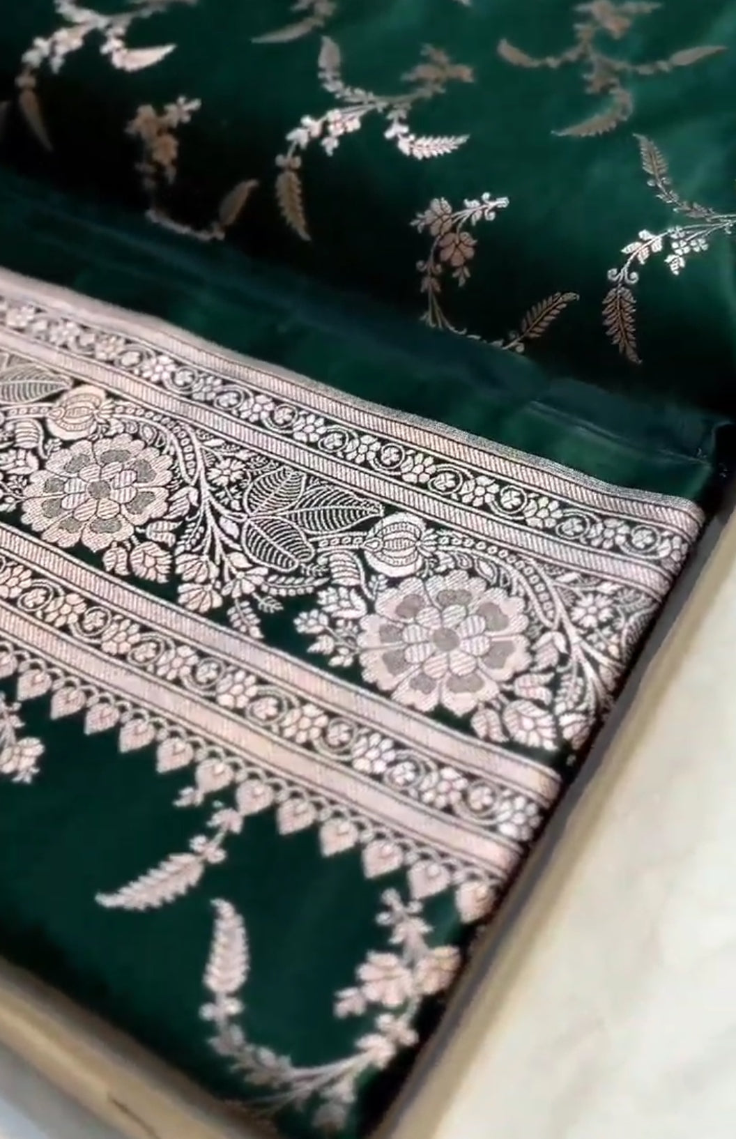 Bottle Green Banarasi Mashru Soft Silk Saree