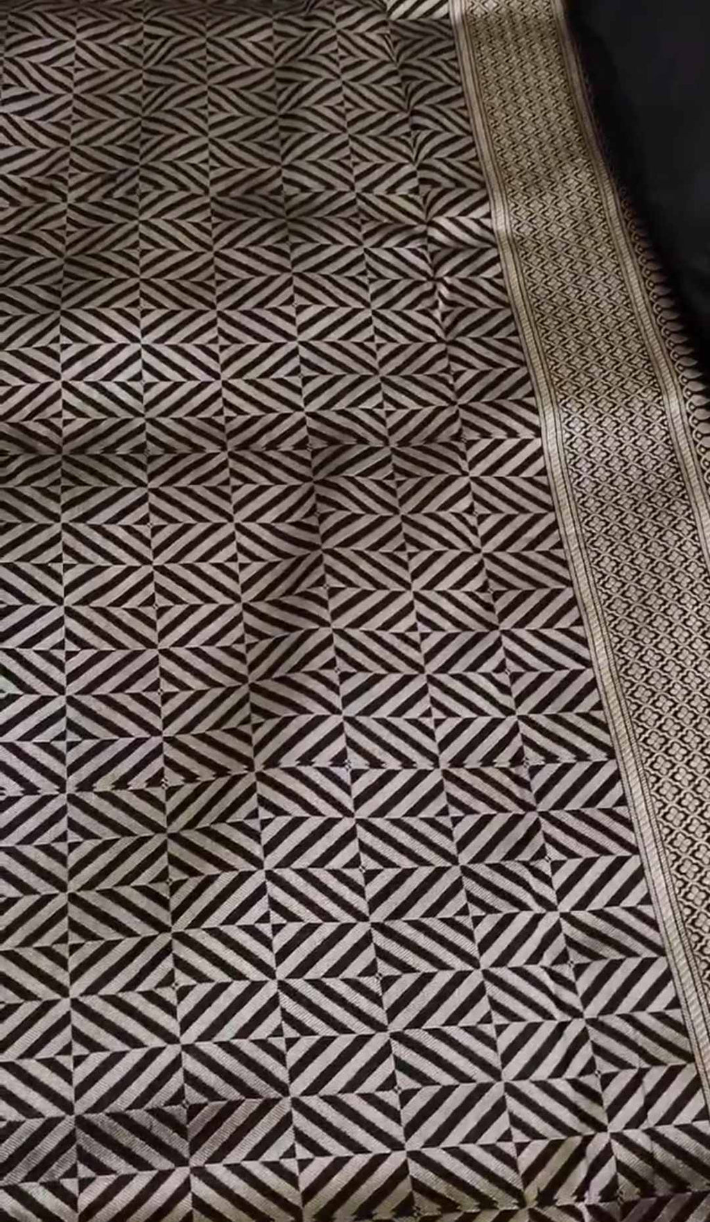 Black Banarasi Handloom Katan Silk Rangkaat Meenakari Saree