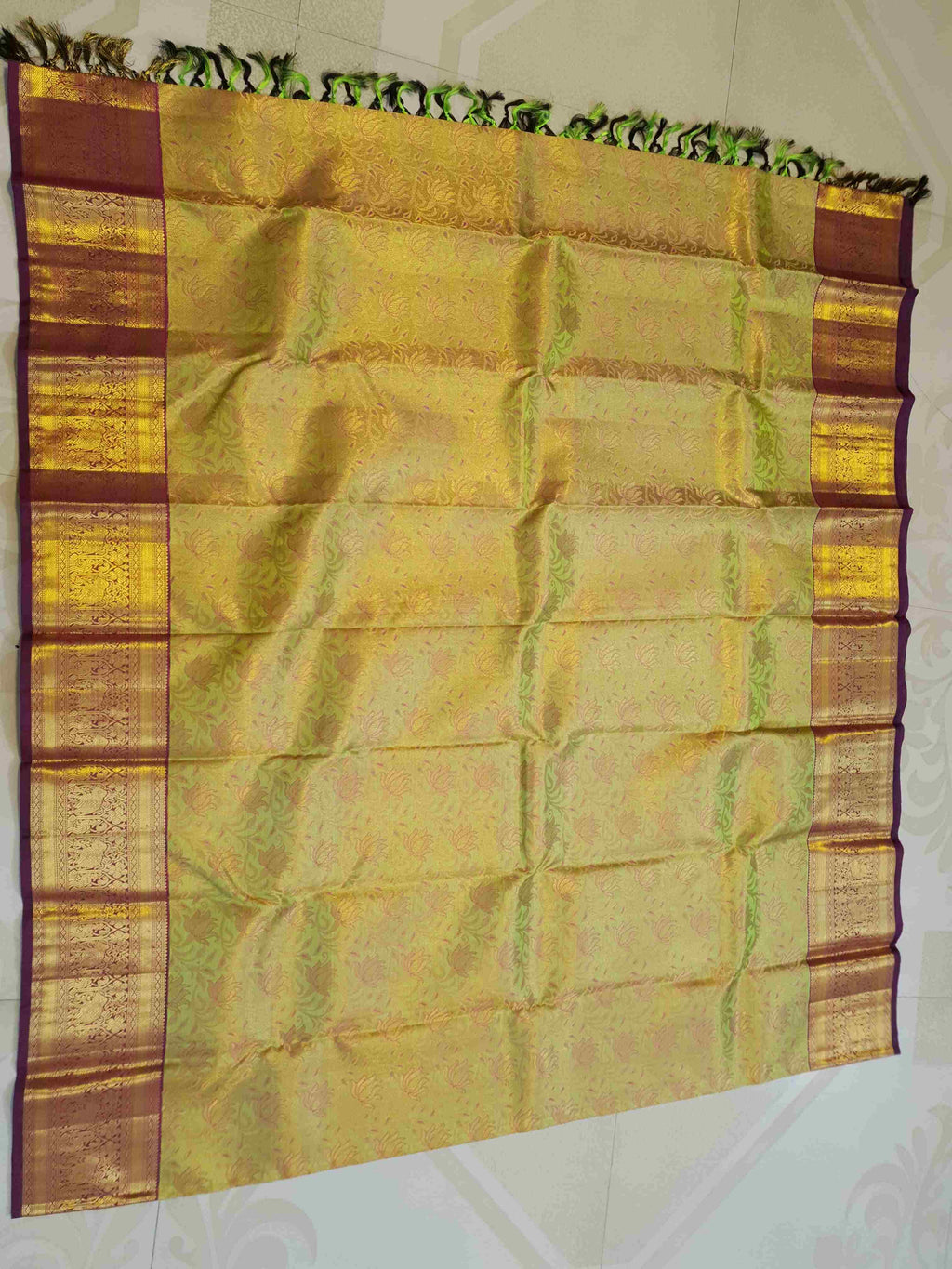 Lime Green Kanchipuram Handloom 2G Gold Pattu Silk Saree