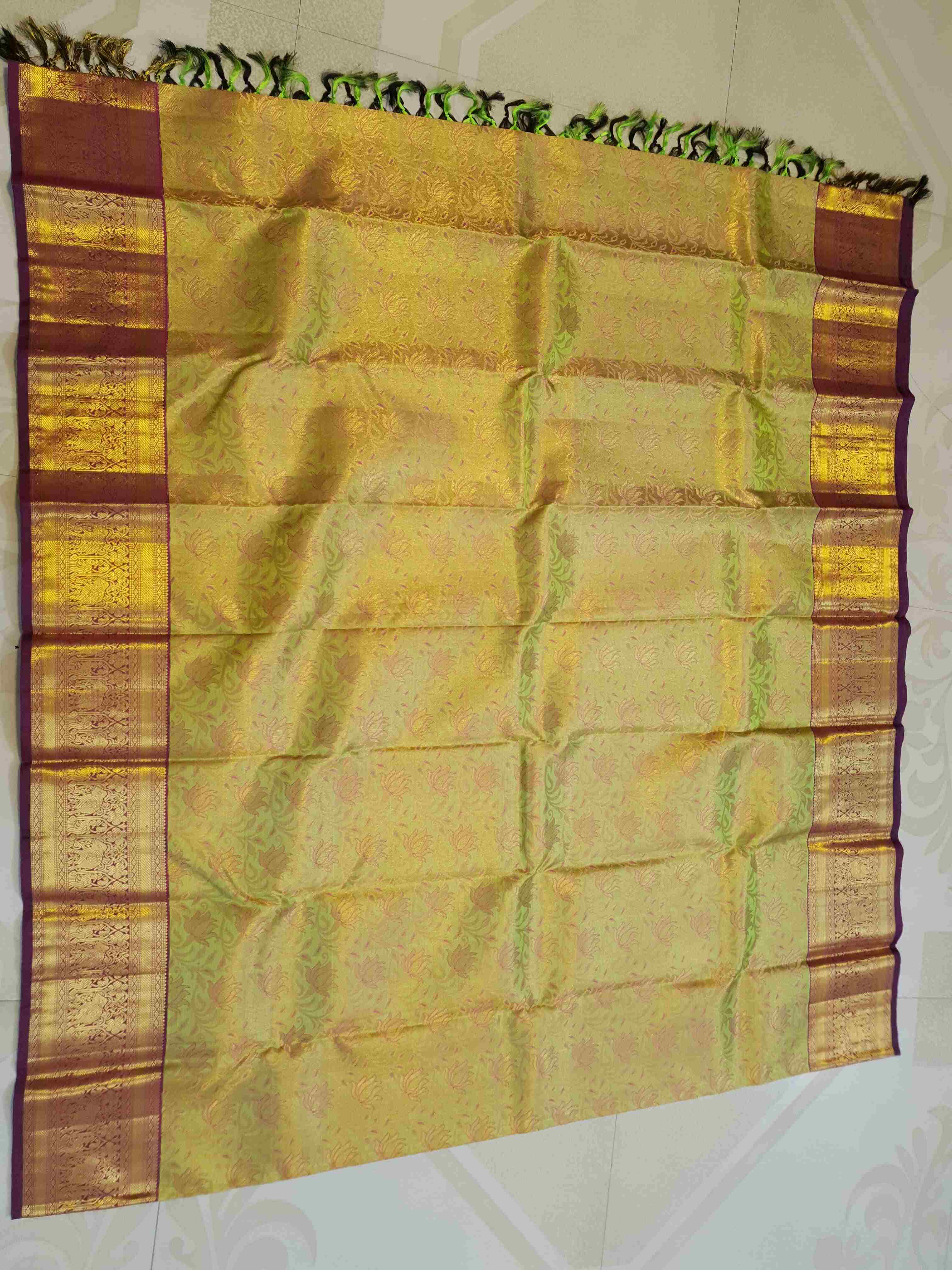 Lime Green Kanchipuram Handloom 2G Gold Pattu Silk Saree