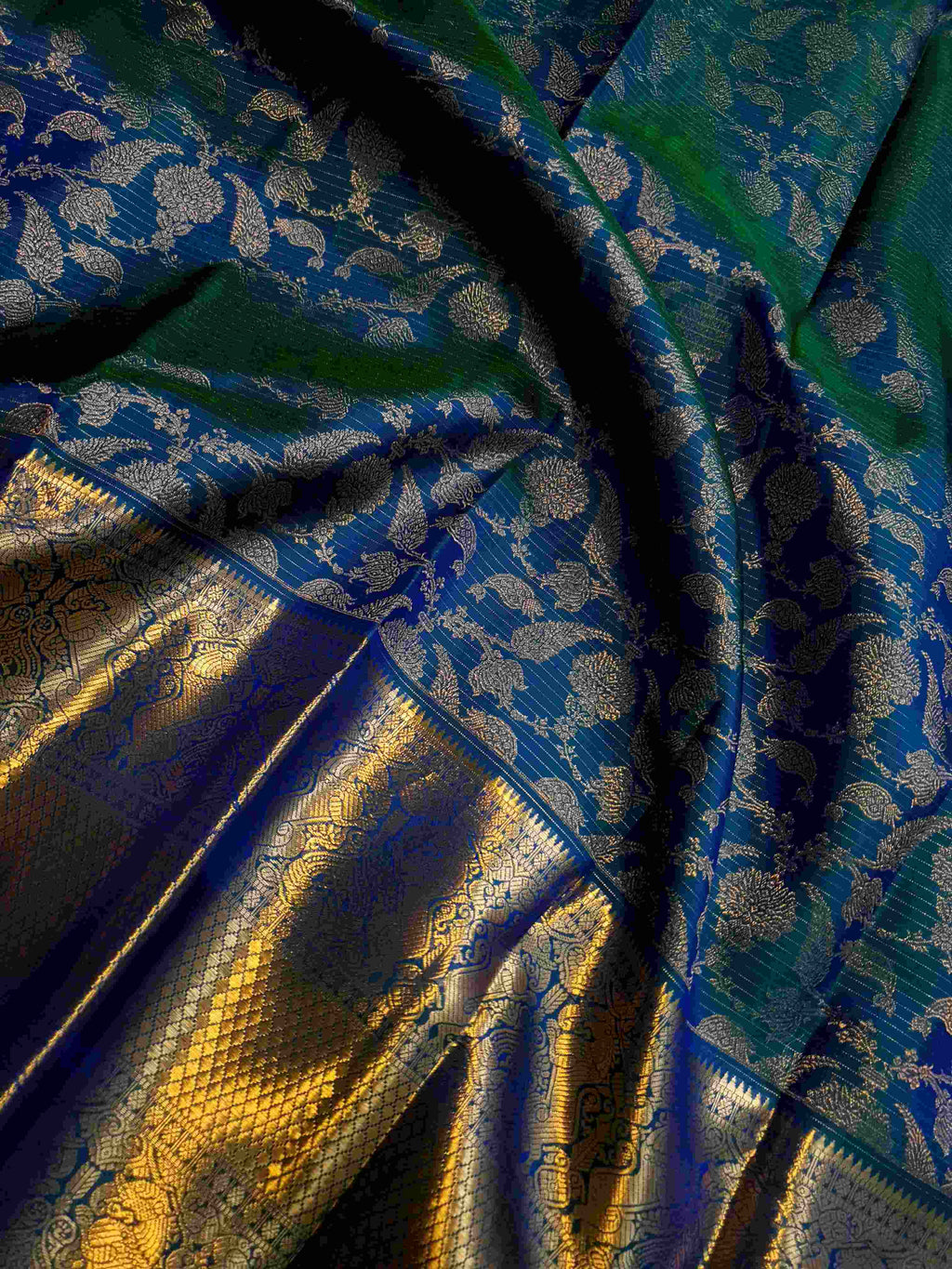 Peacock Blue Kanchipuram Handloom 2G Gold Vairaoosi Silk Saree