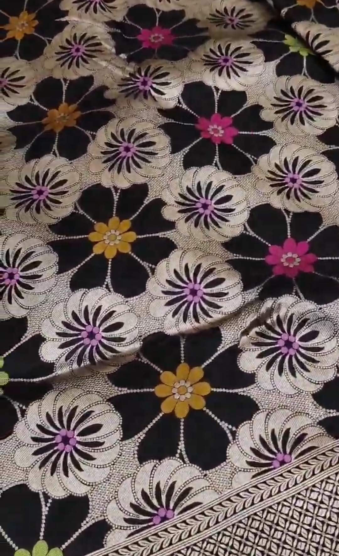 Sort Banarasi Håndvæv Katan Silk Meenakari Saree