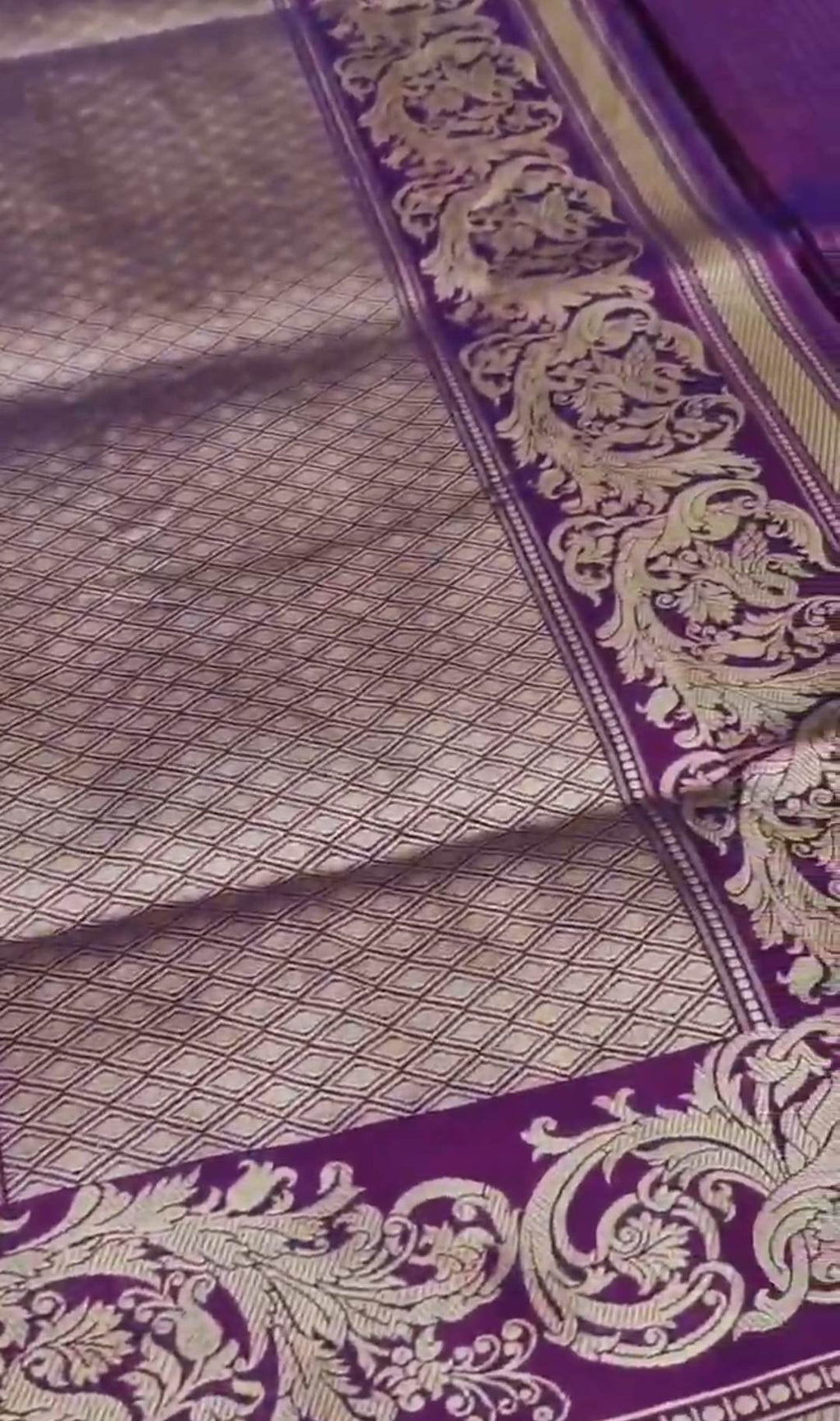 Dual Tone Lilac Banarasi Handloom Katan Silk Meenakari Saree