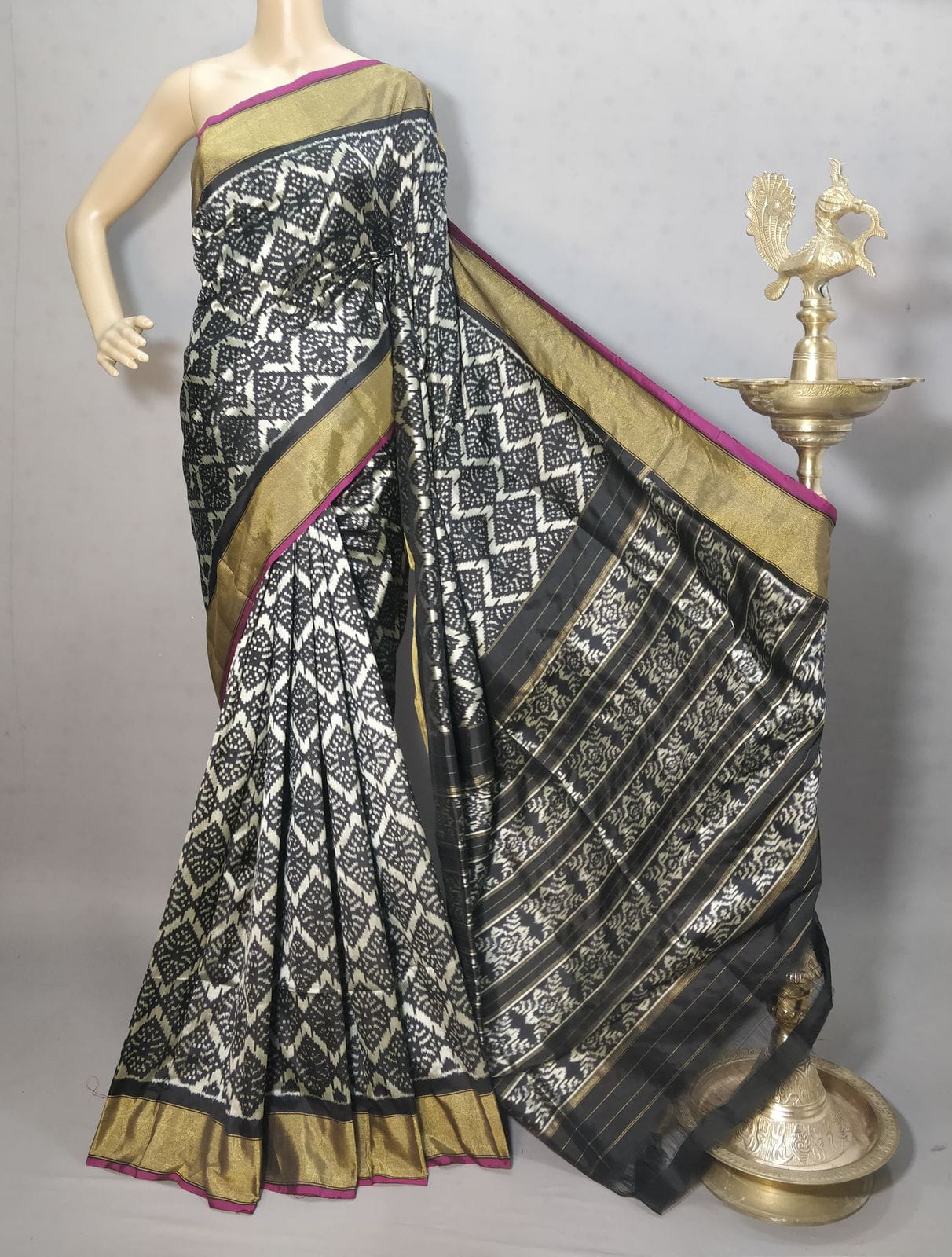 Pochampally Handloom Ikkat/Ikat Patola Silke Sarees