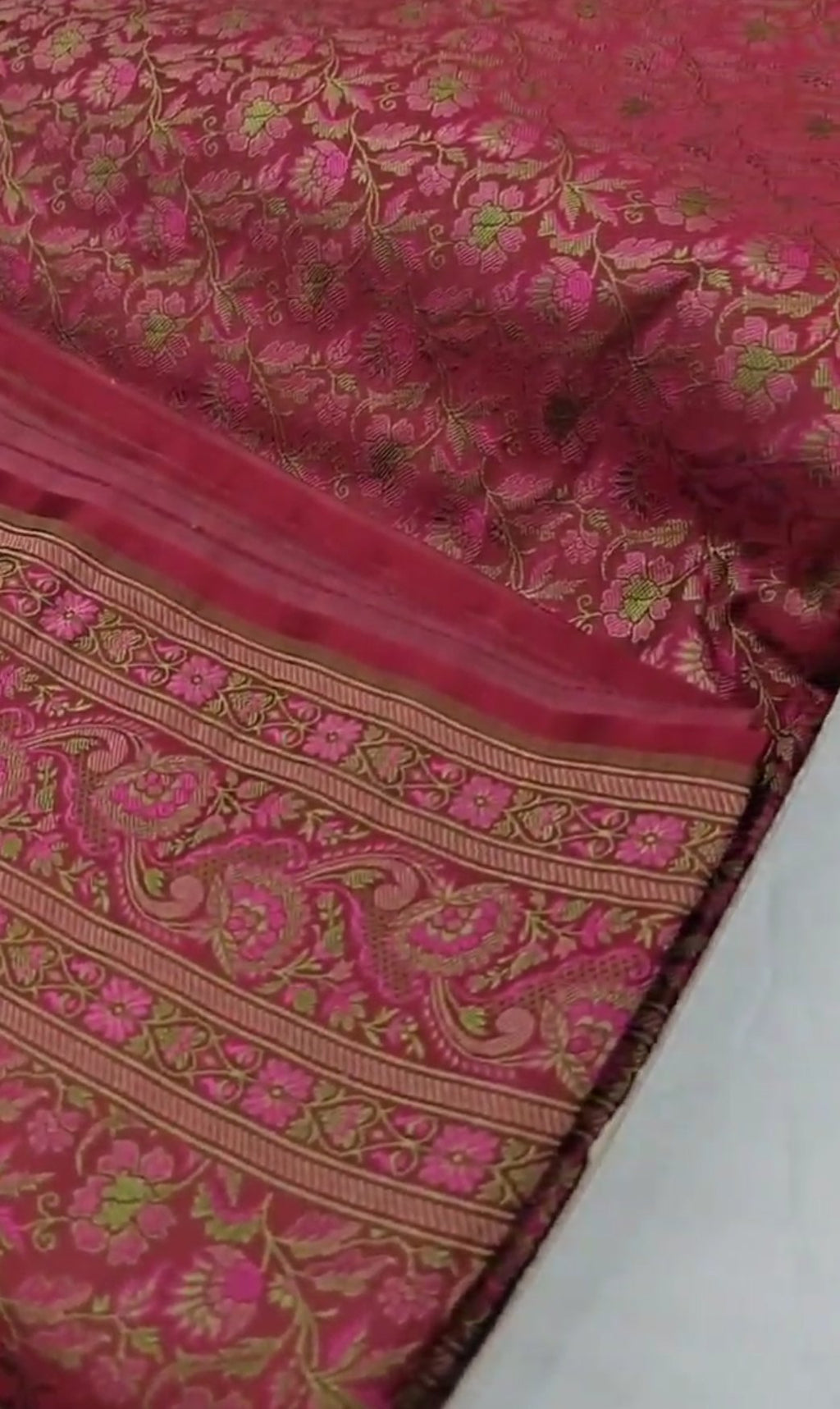 Rustic Red Banarasi Semi Katan Silk Tanchoi Brocade Saree