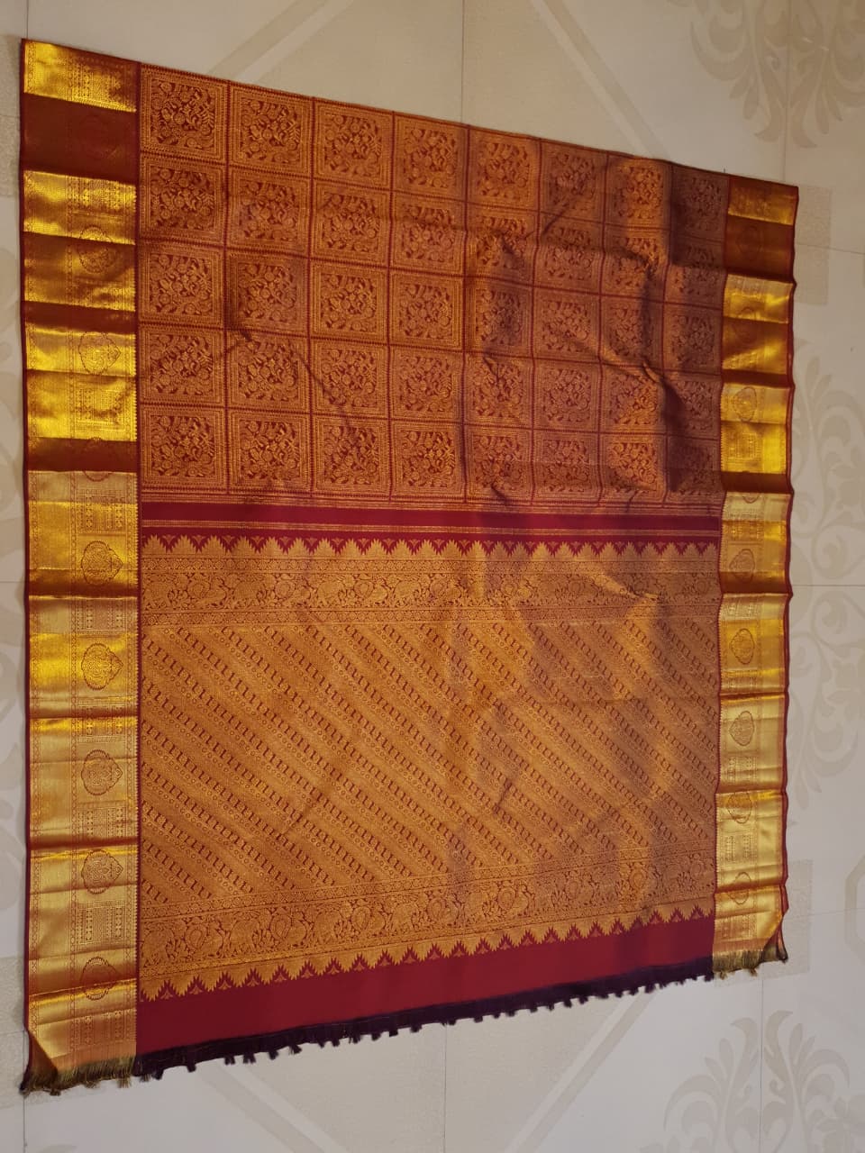 Maroon Kanchipuram Handloom 2G Gold Pattu Silk Saree