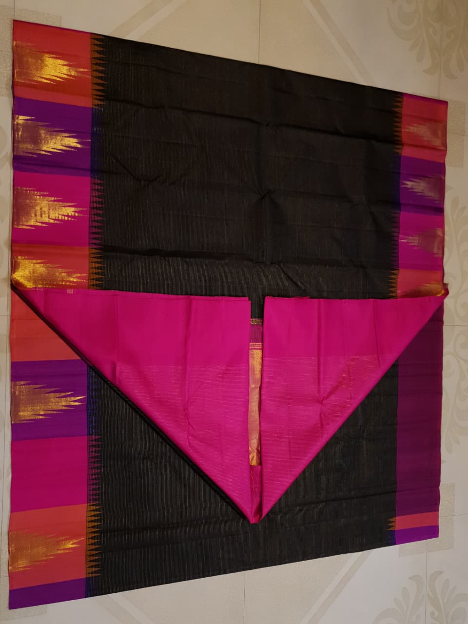 Black Kanchipuram Handloom 2G Gold Korvai Pattu Silk Saree